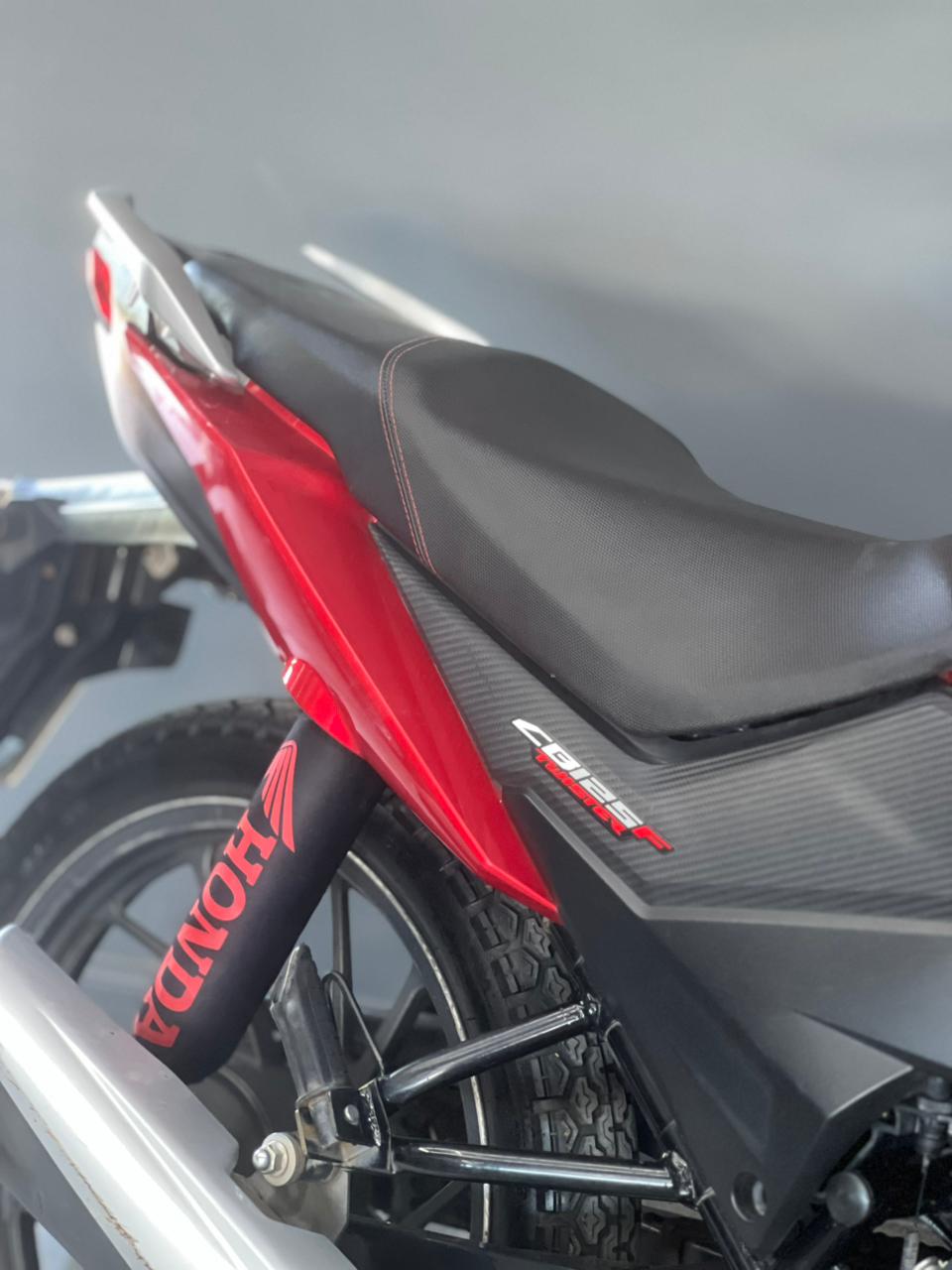 HONDA CB125F TWISTER 2023