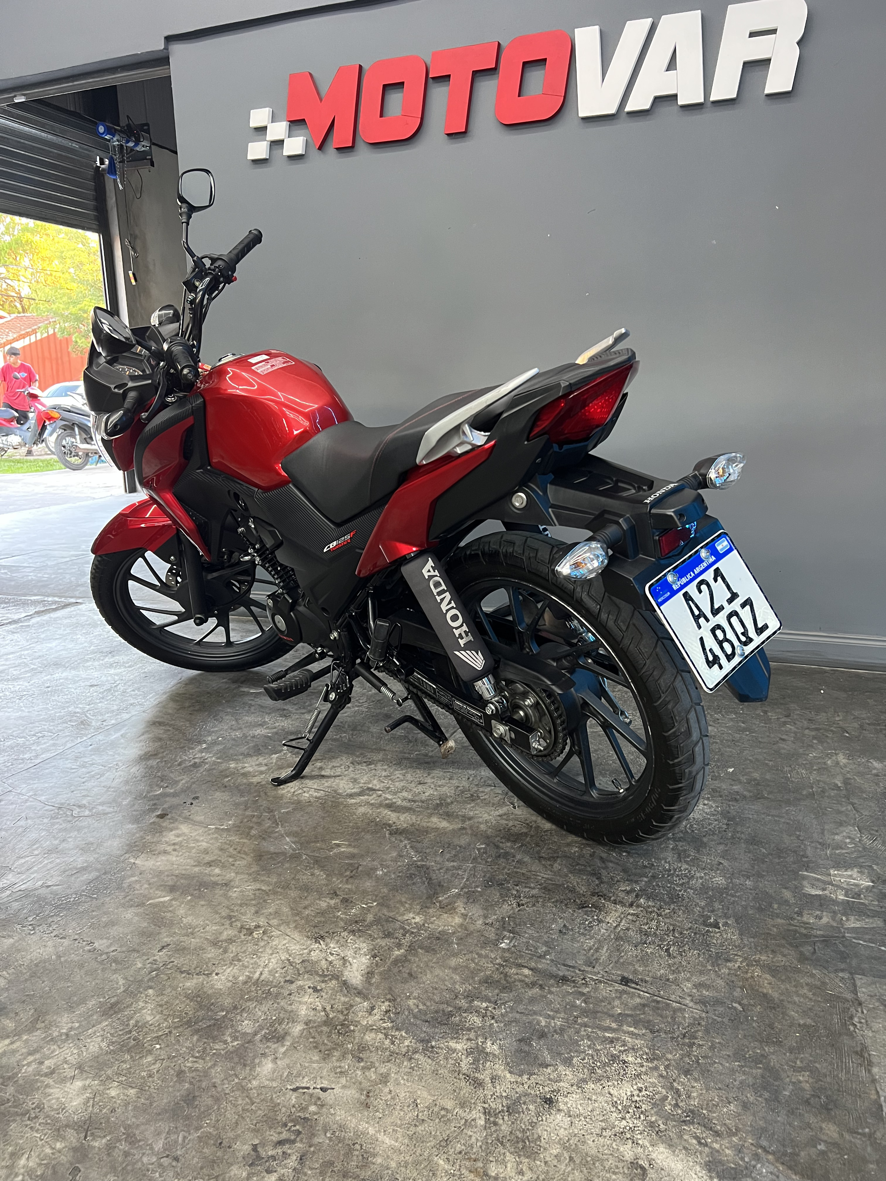 HONDA CB125F TWISTER 2024