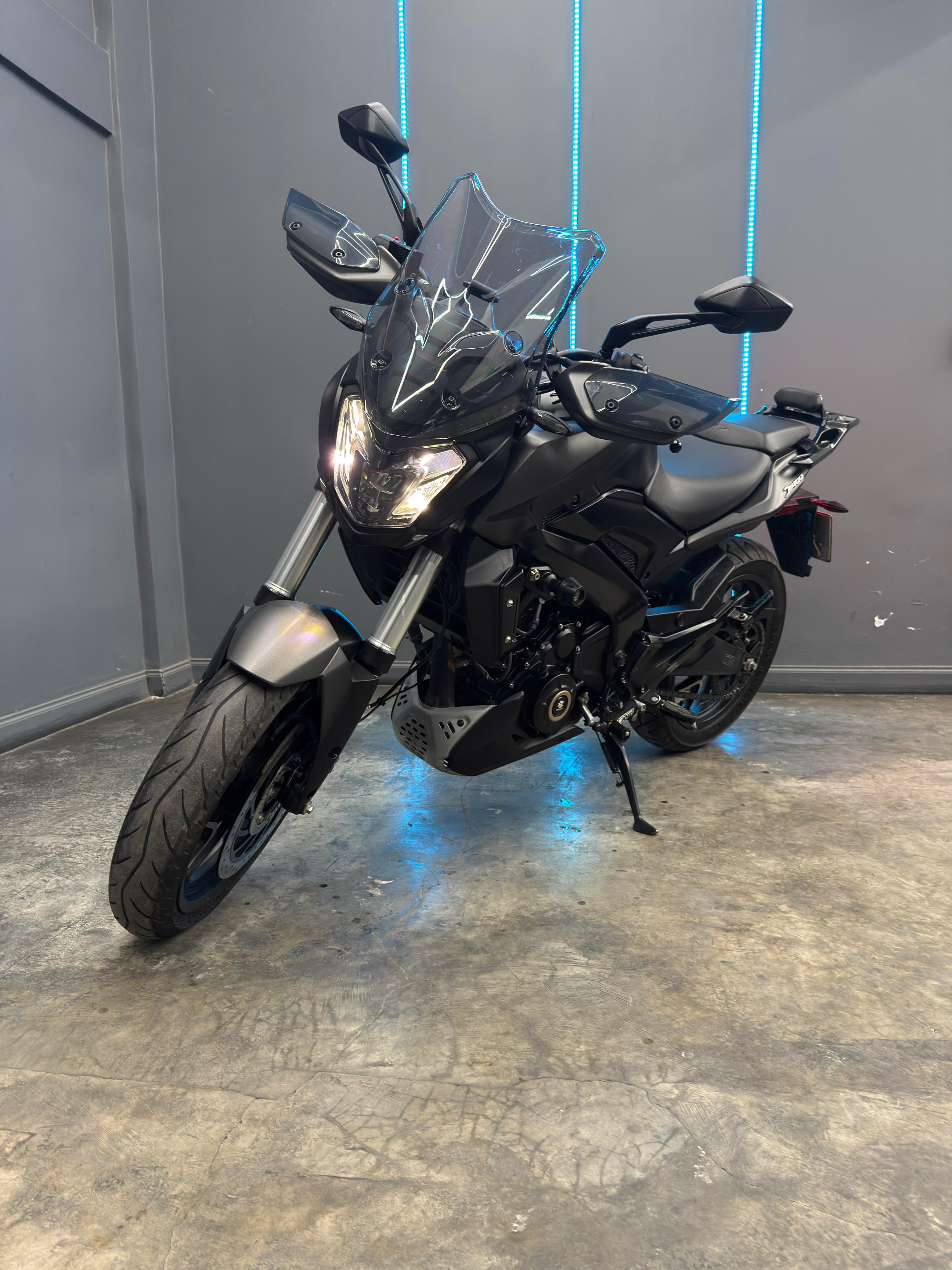 BAJAJ DOMINAR 400 2024