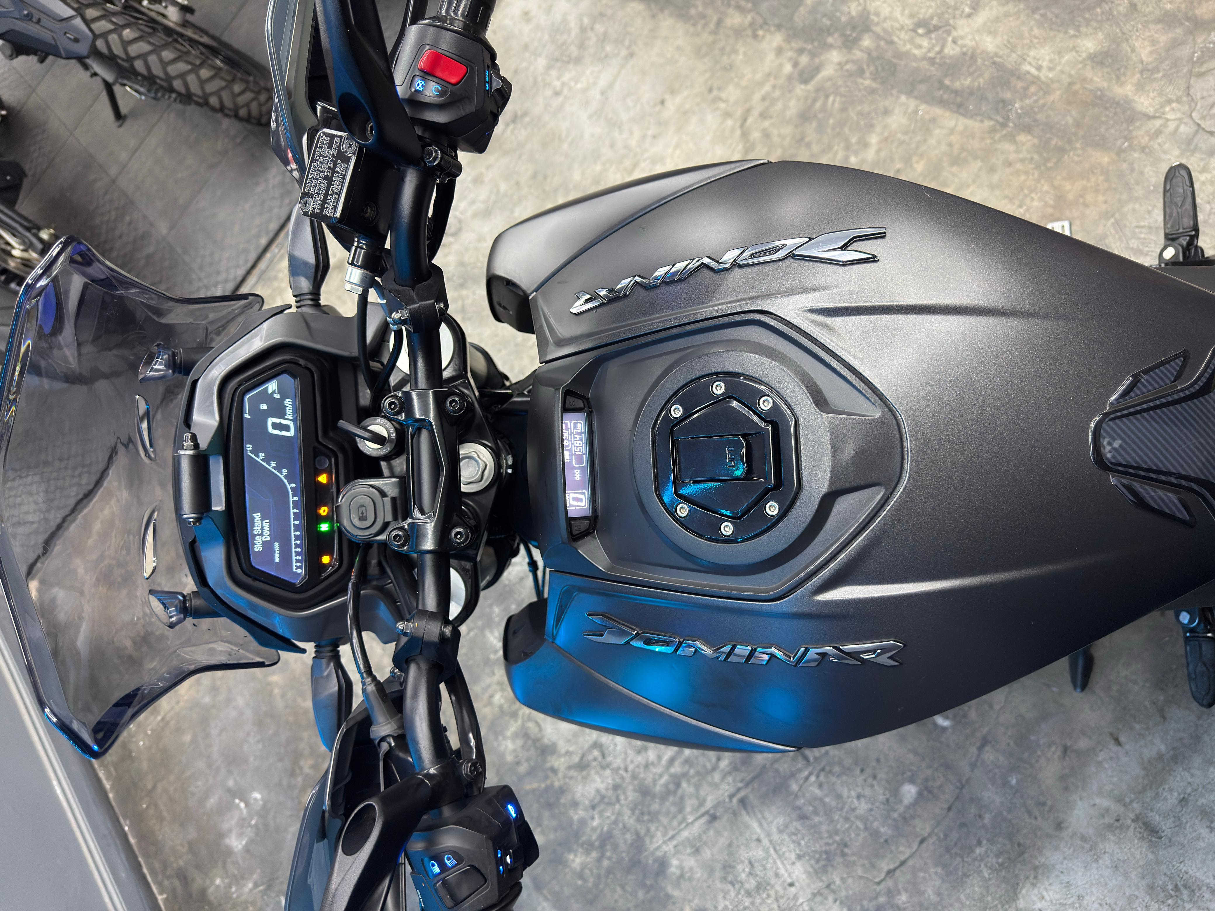 BAJAJ DOMINAR 400 2024