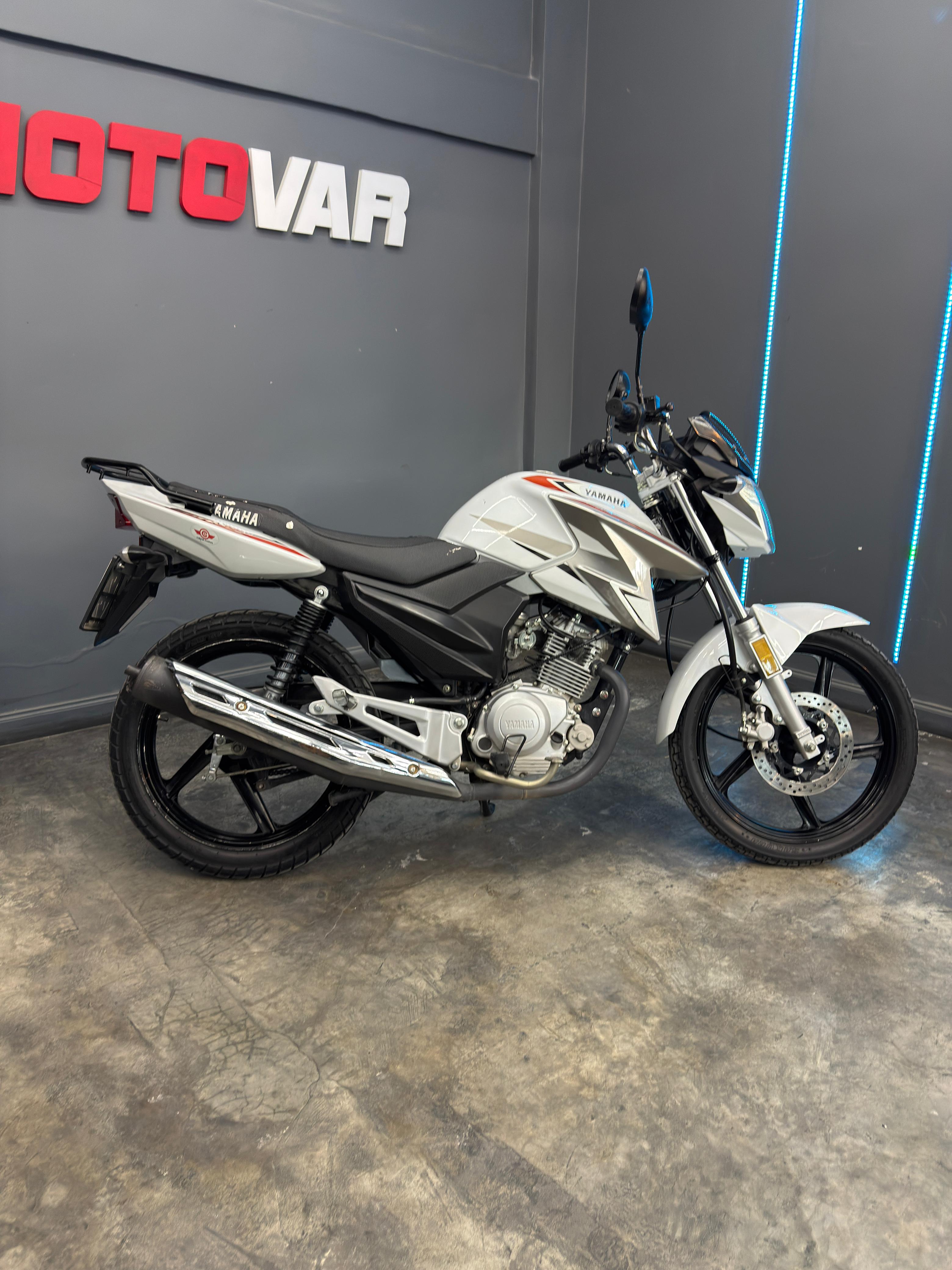 YAMAHA YBR125 2022