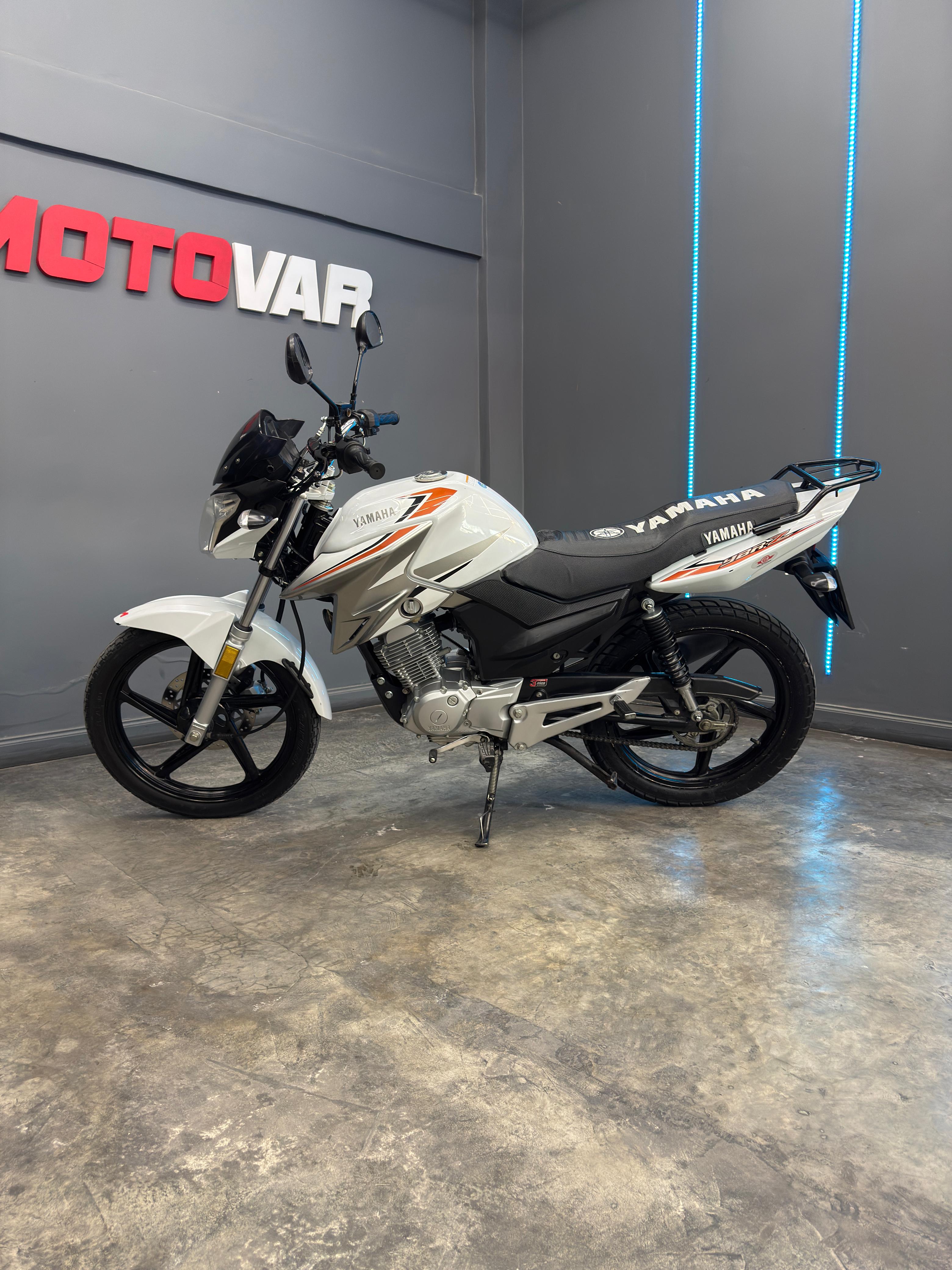 YAMAHA YBR125 2022