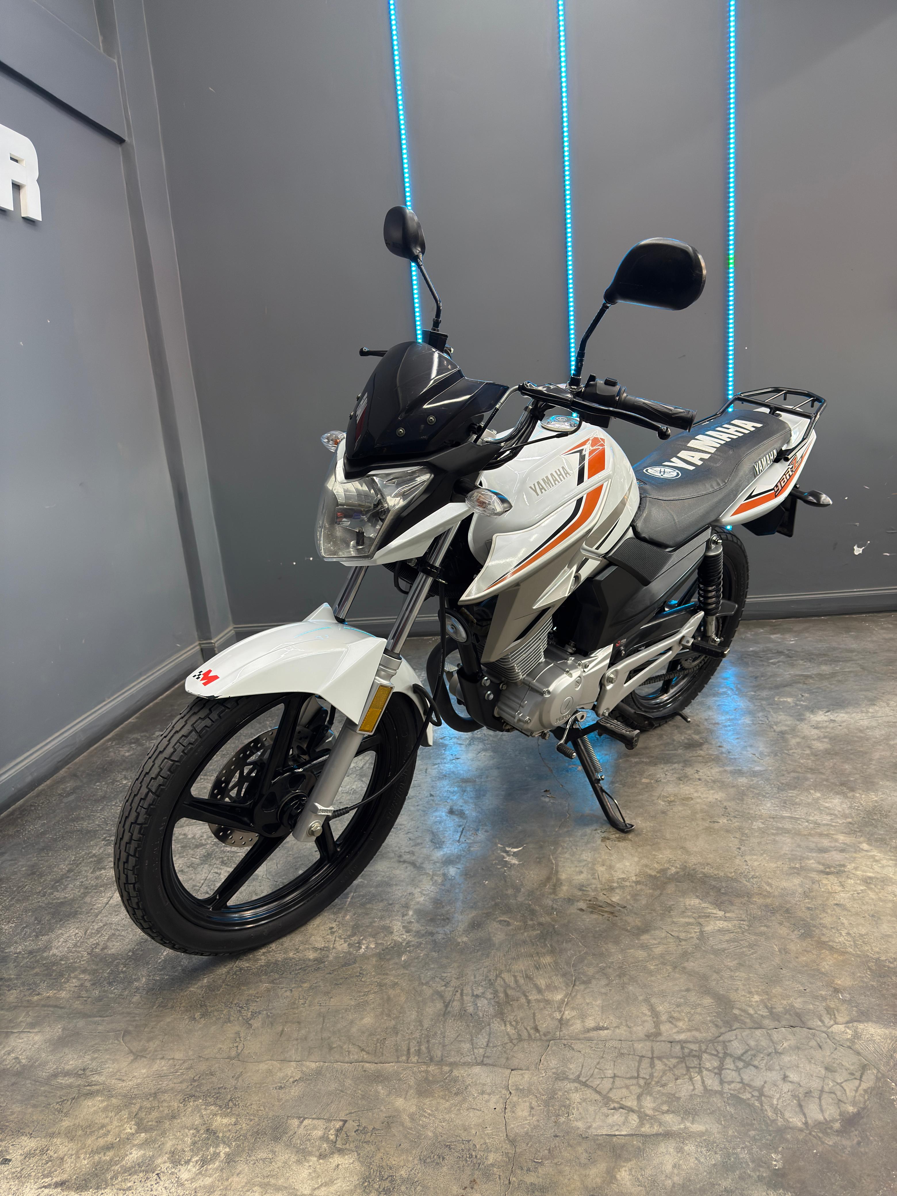 YAMAHA YBR125 2022