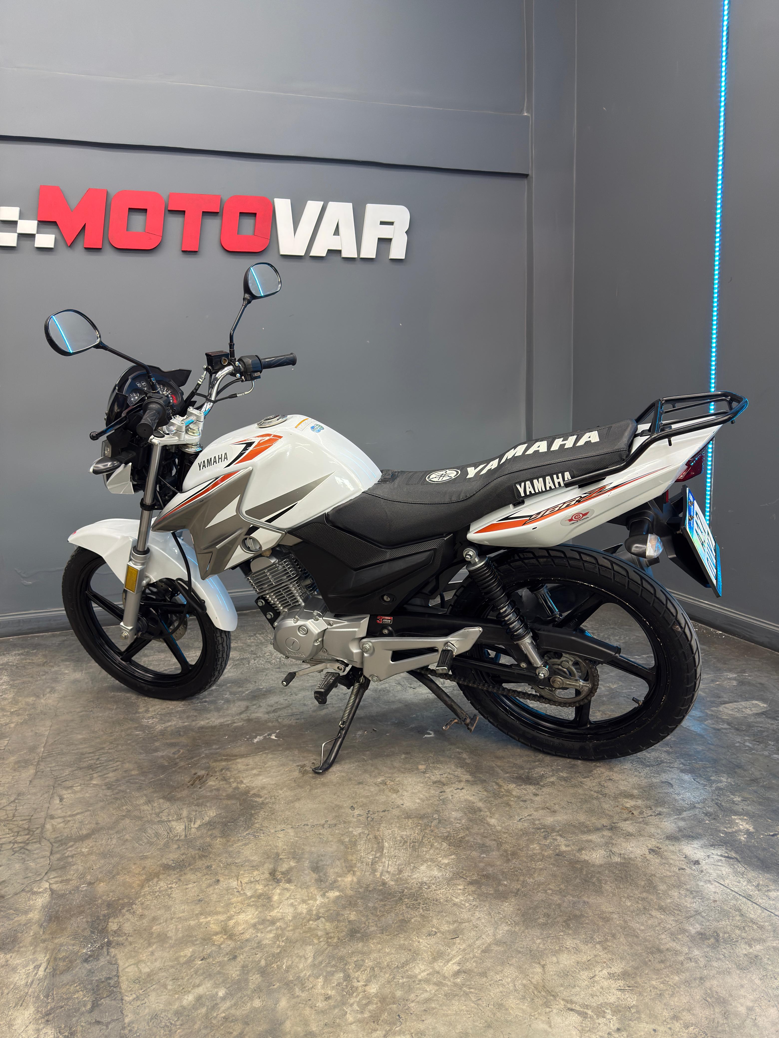YAMAHA YBR125 2022