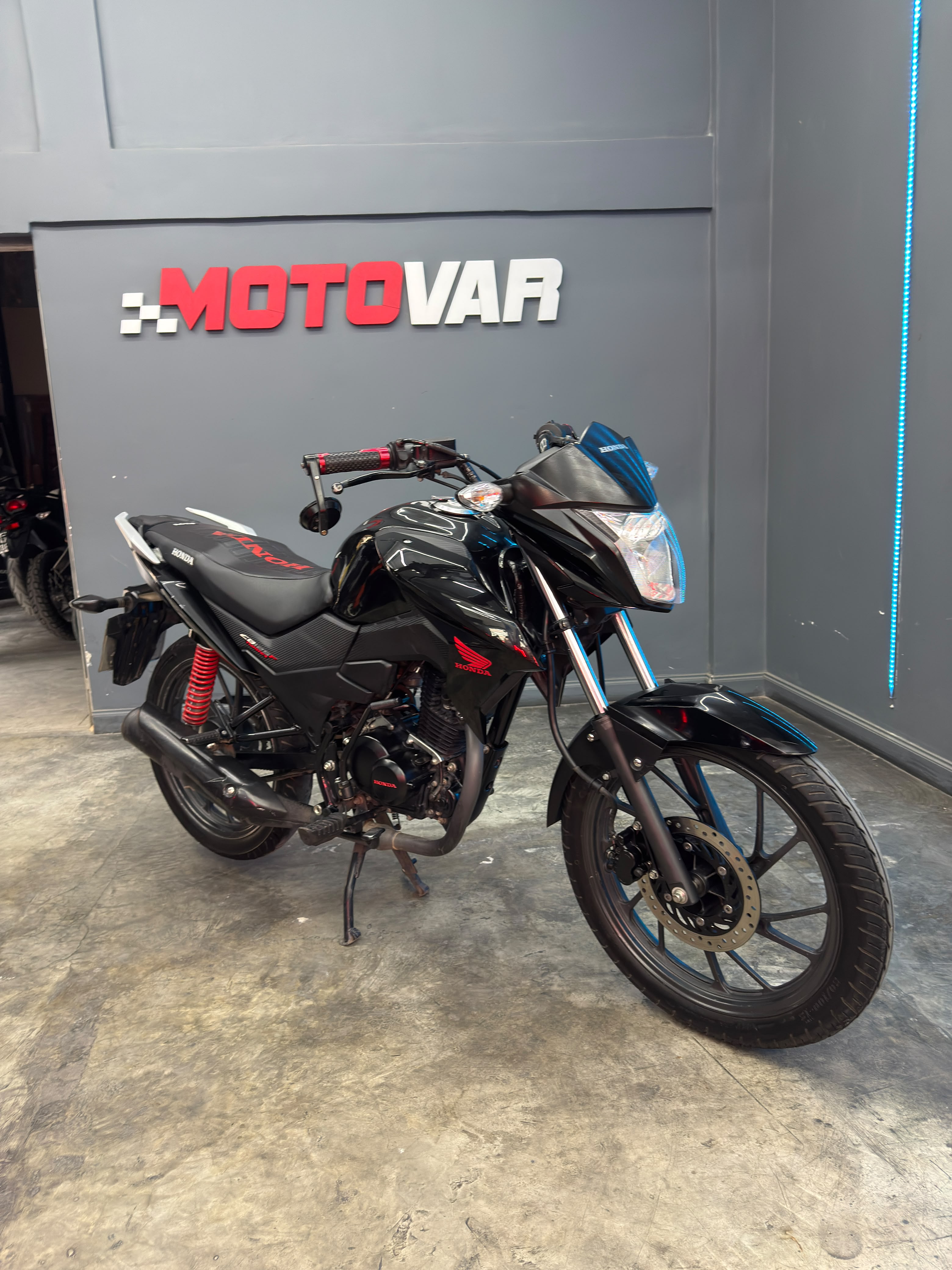 HONDA CB125F TWISTER 2022