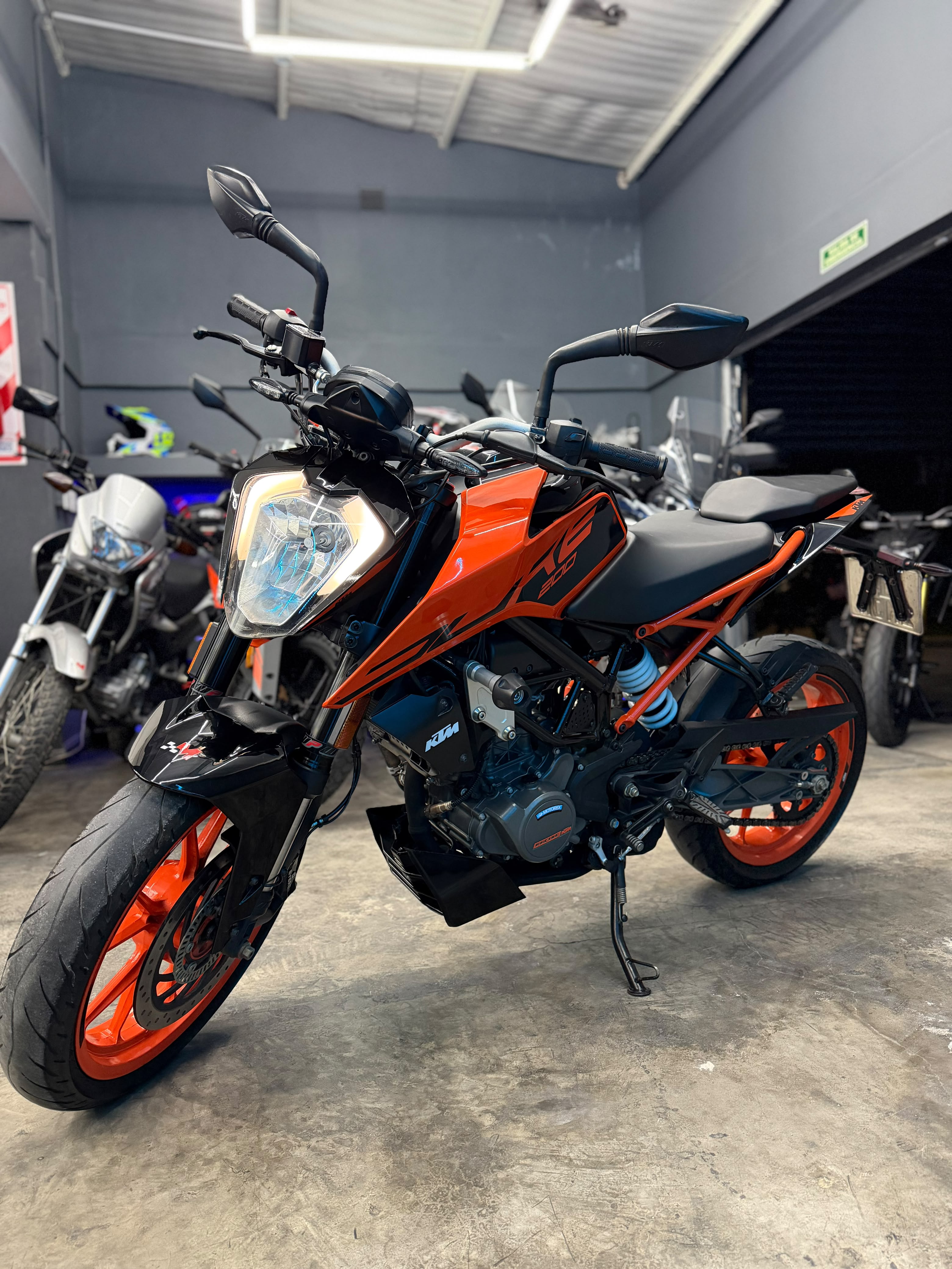 KTM DUKE 200 2022