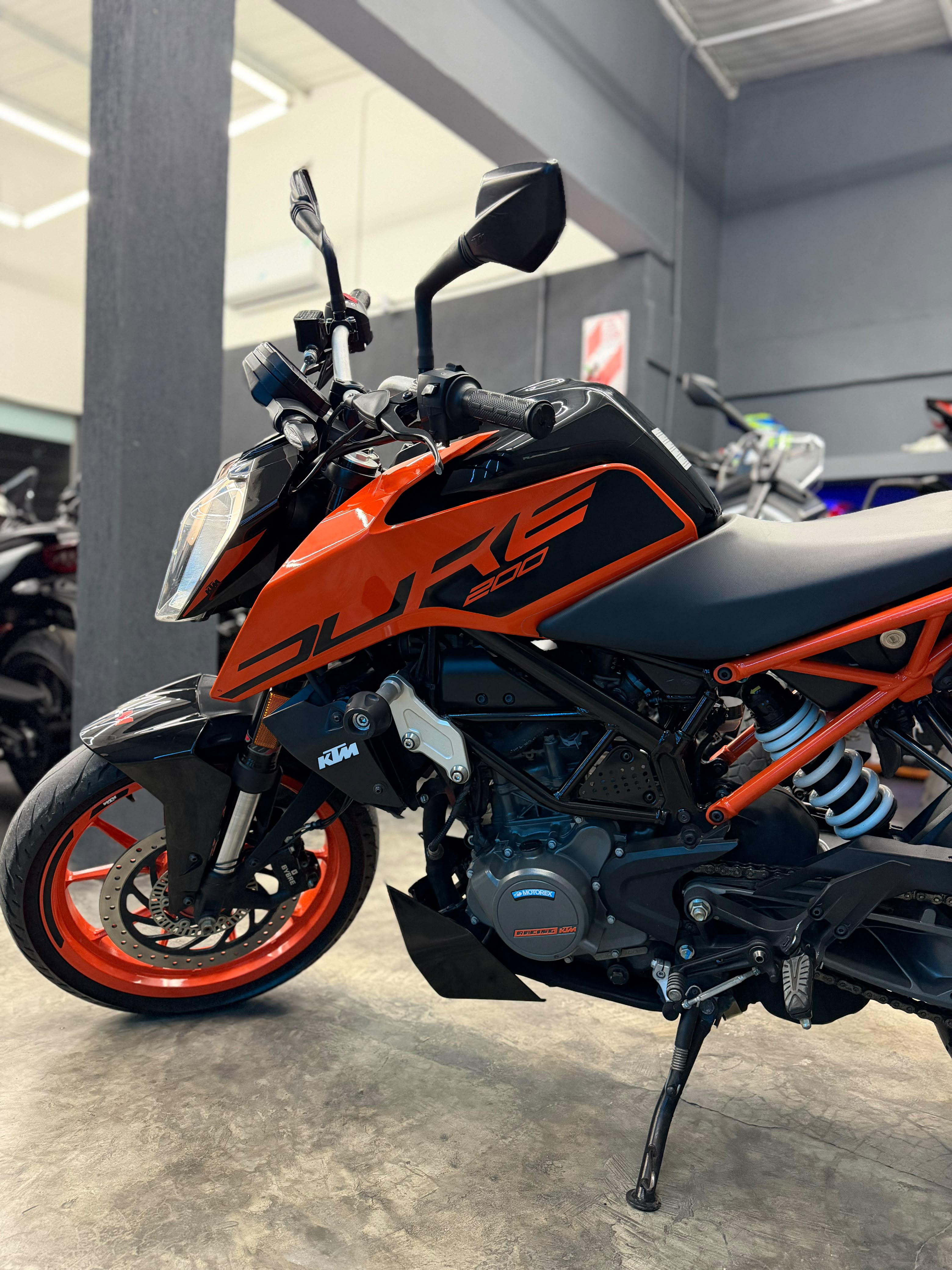 KTM DUKE 200 2022