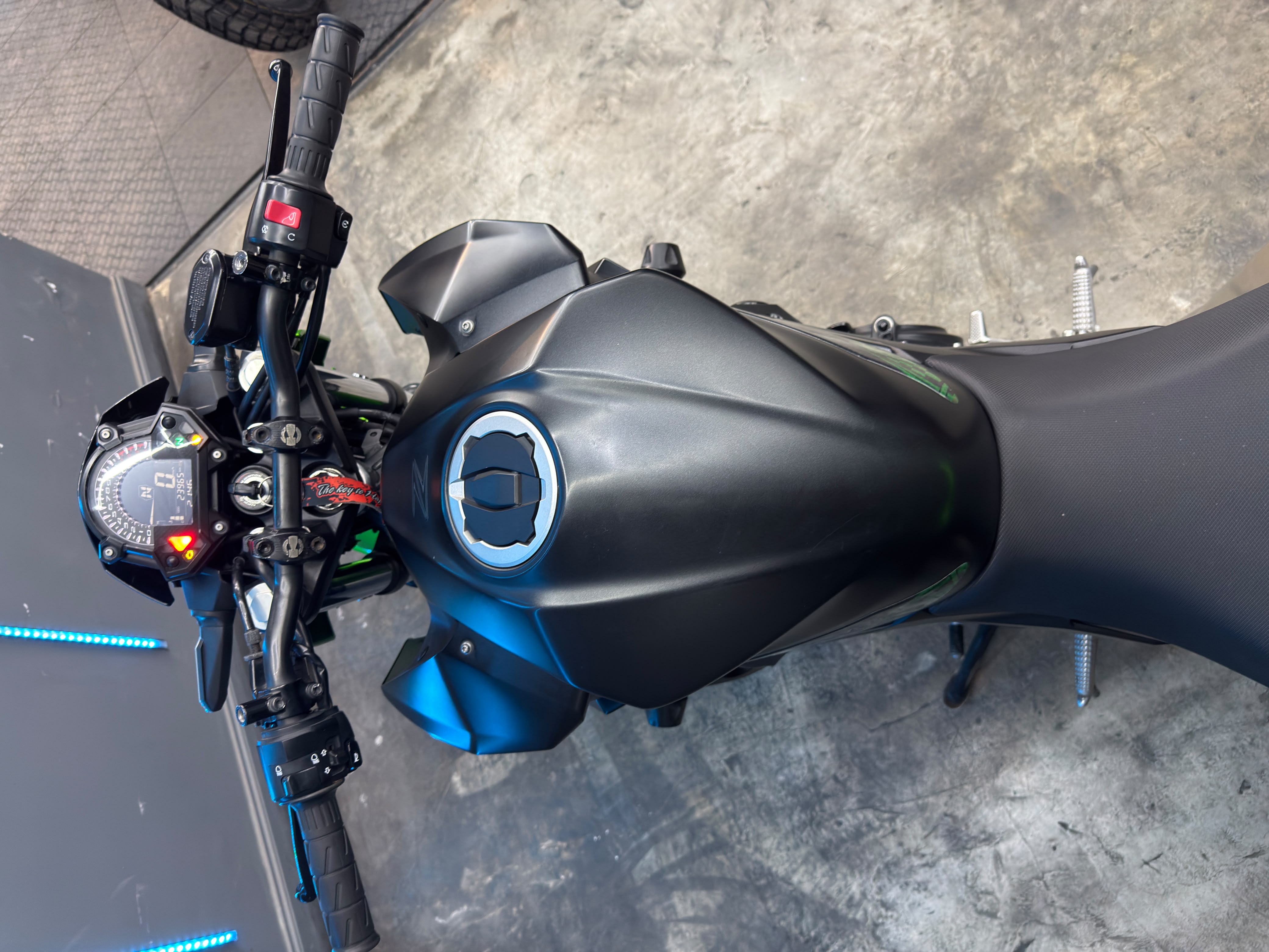 KAWASAKI Z400 2022