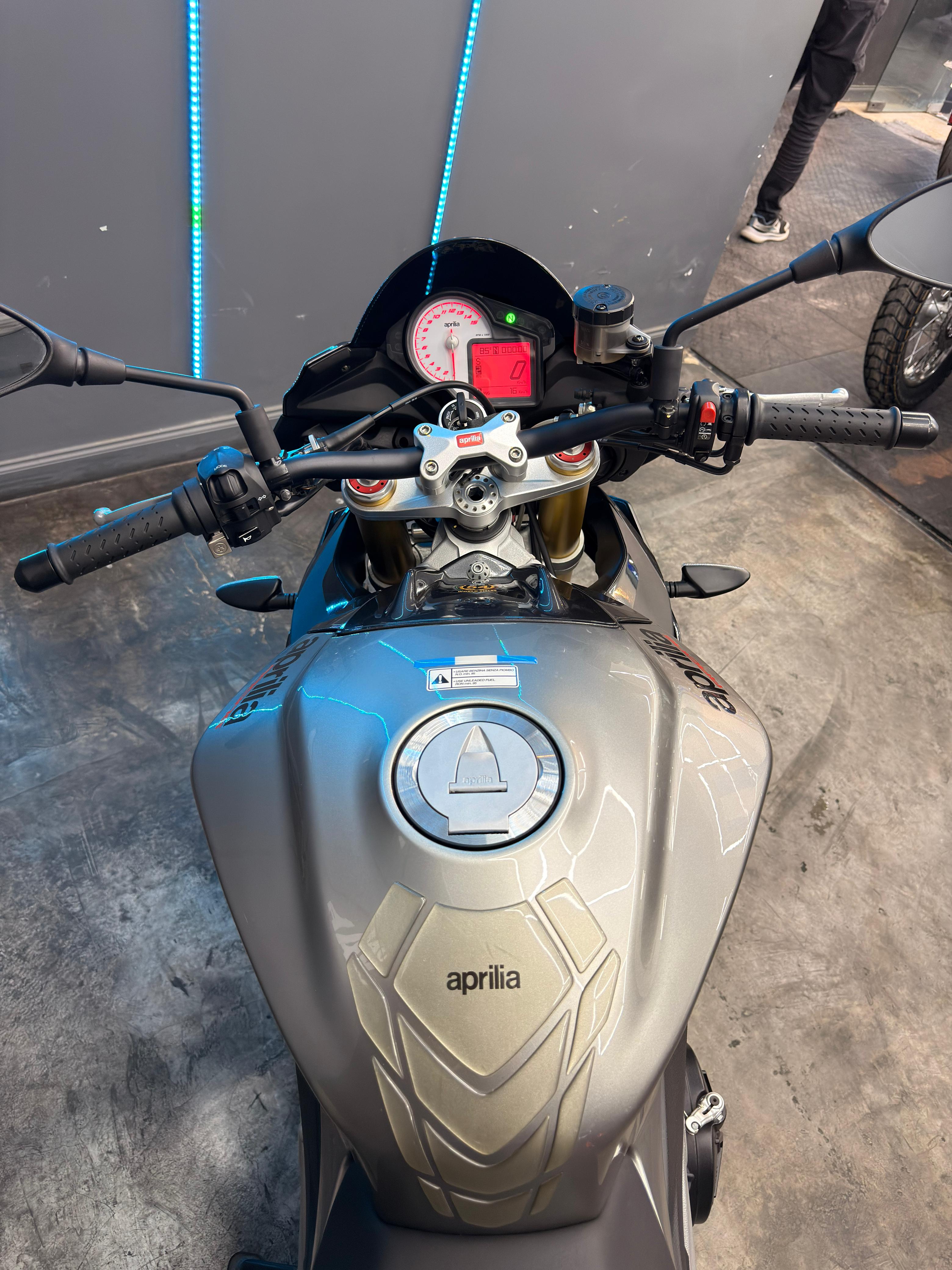 APRILIA TUONO V4 1100 2017
