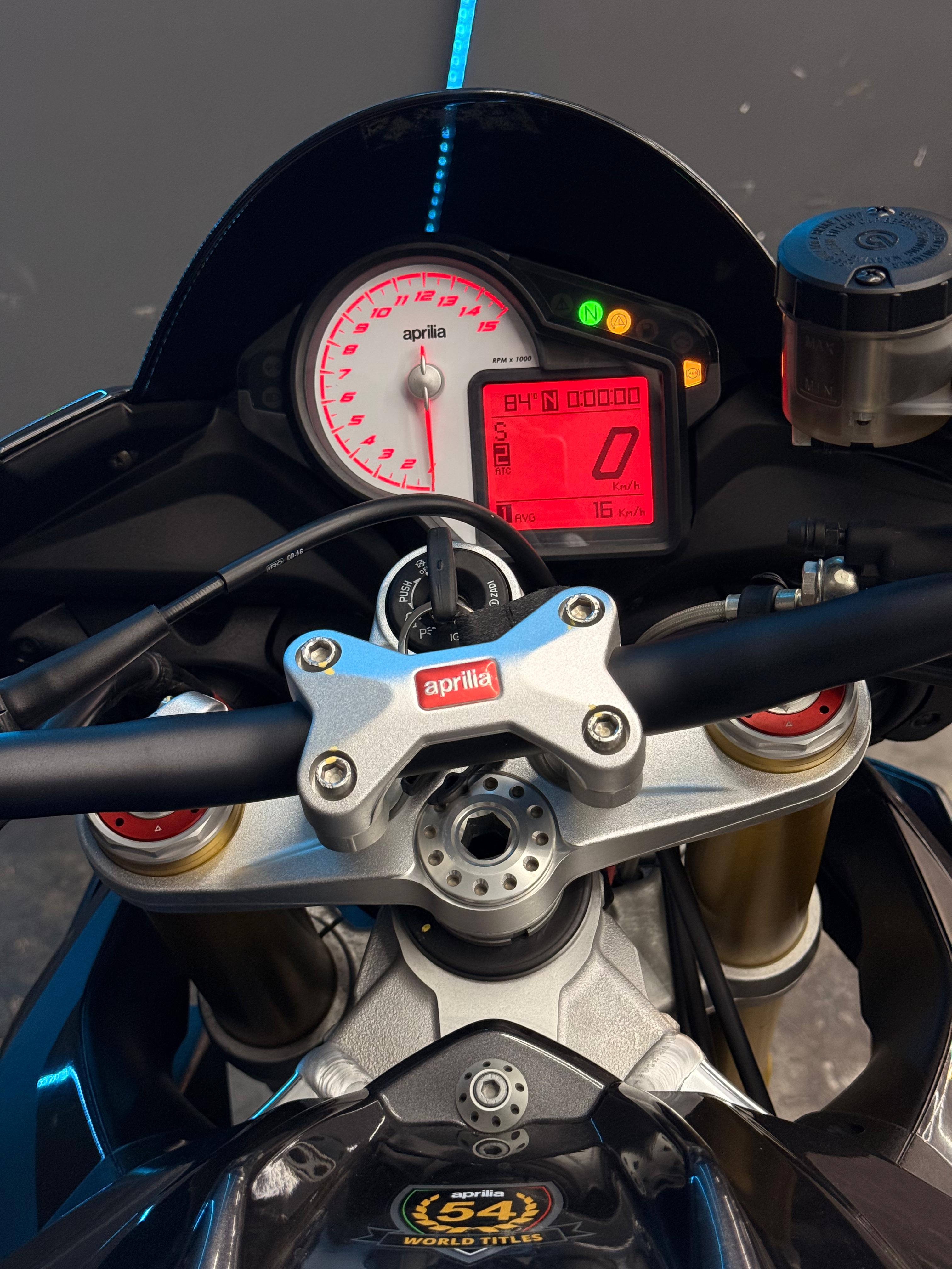 APRILIA TUONO V4 1100 2017