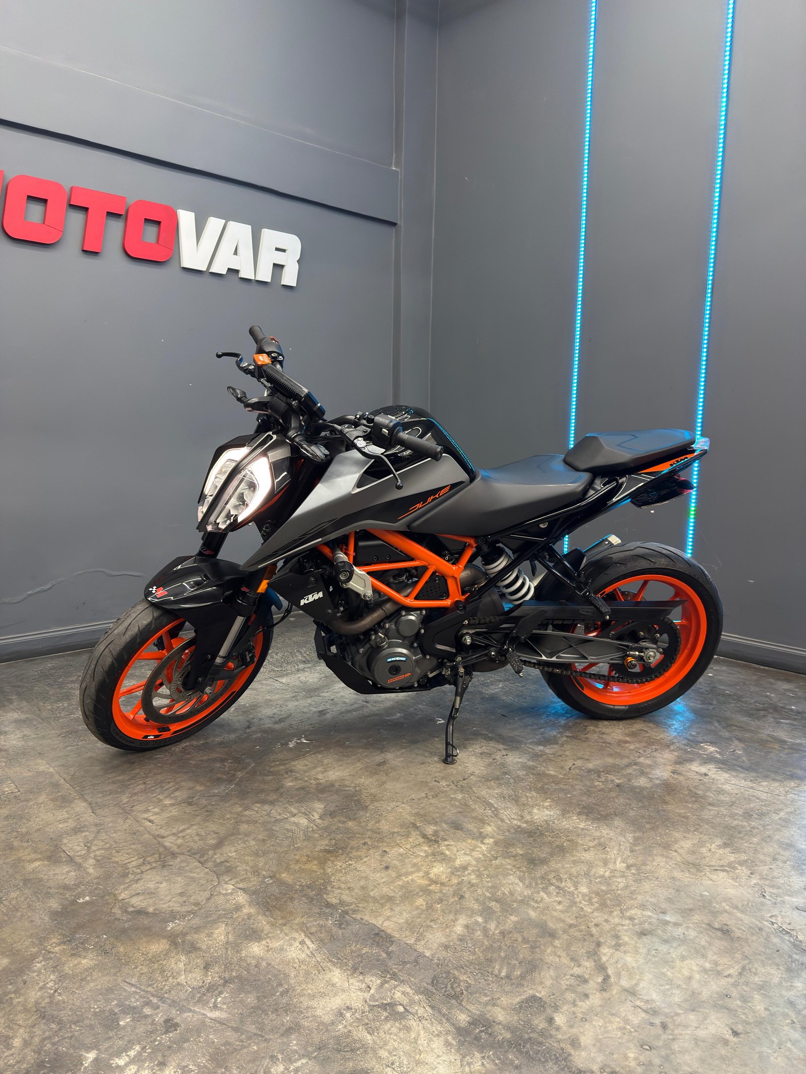 KTM DUKE 390 2021