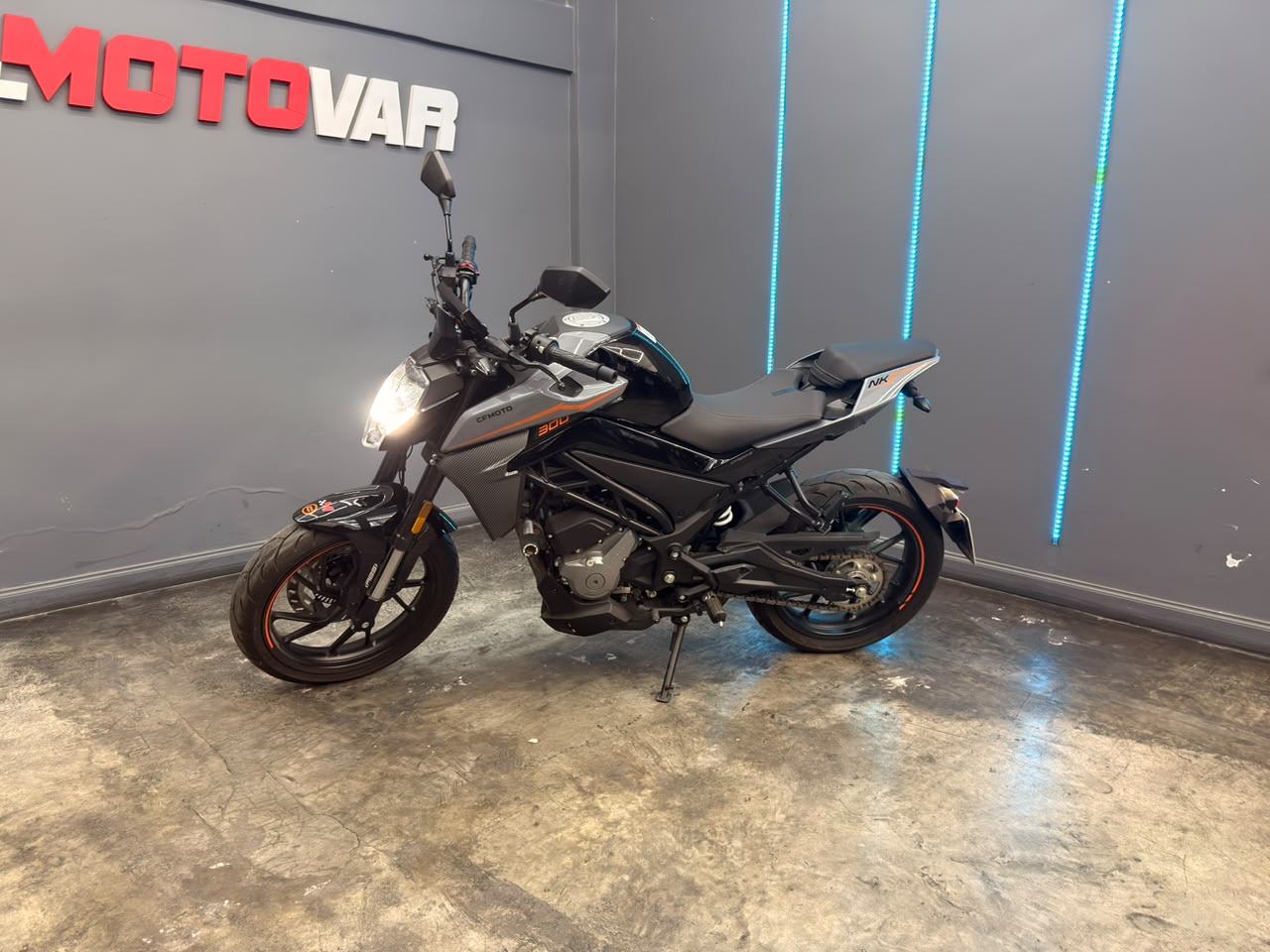 CFMOTO 300NK 2024