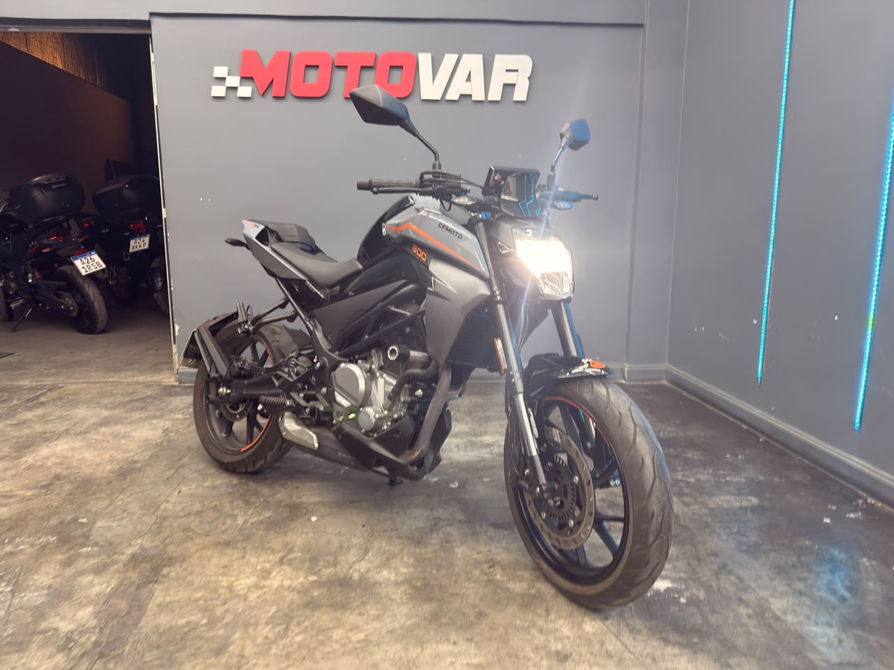 CFMOTO 300NK 2024