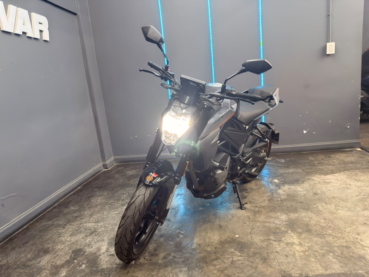 CFMOTO 300NK 2024