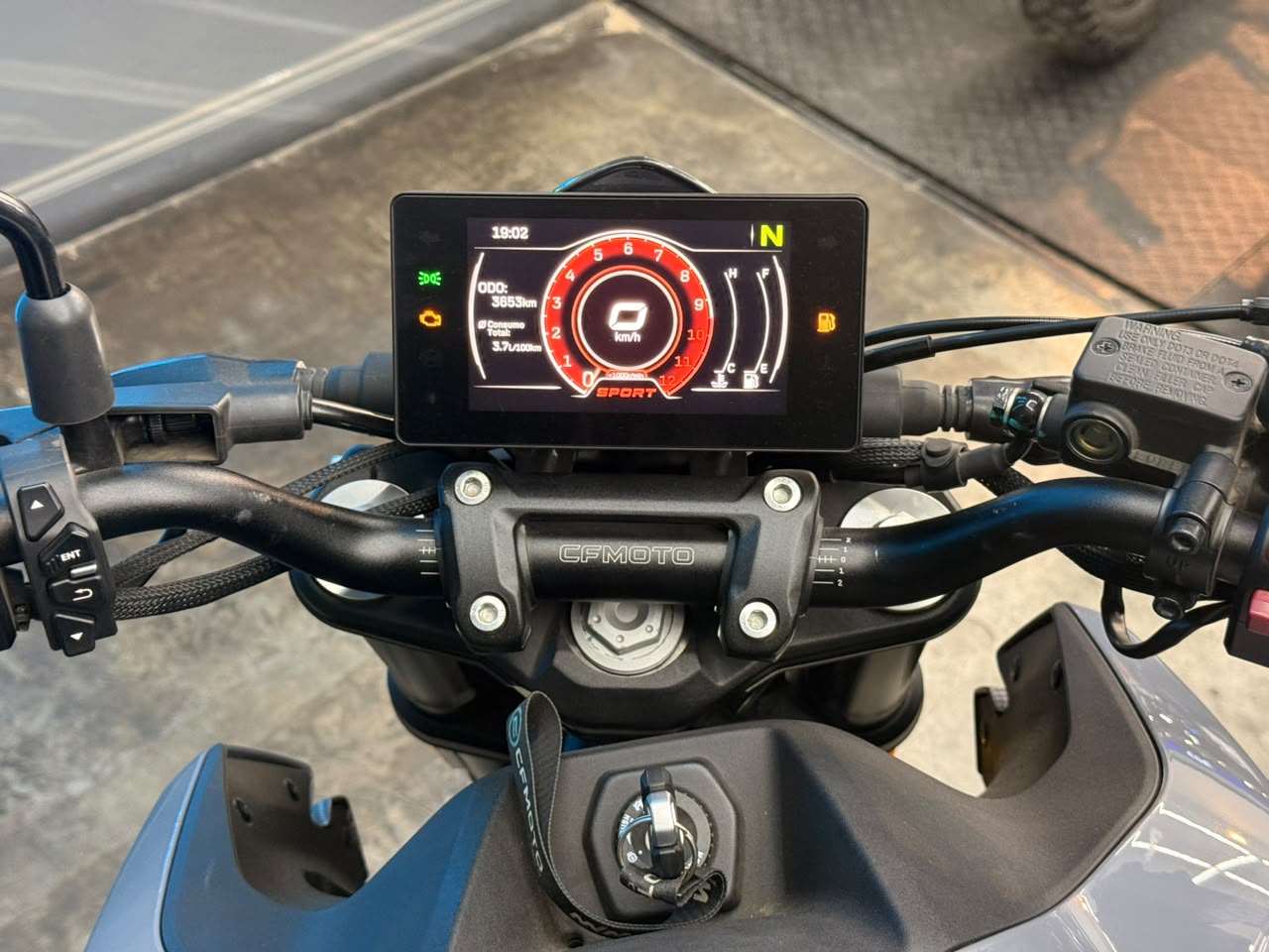 CFMOTO 300NK 2024