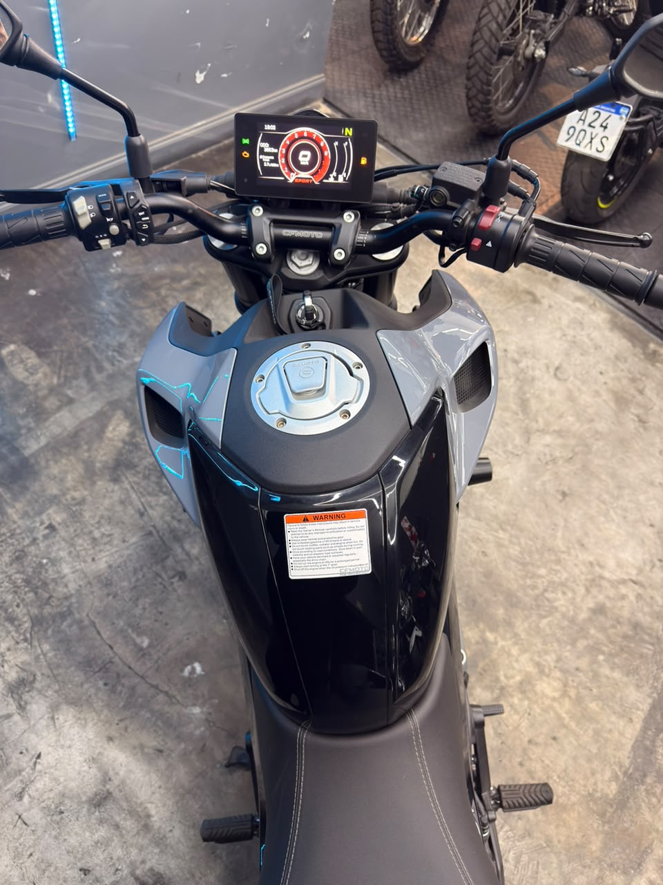 CFMOTO 300NK 2024