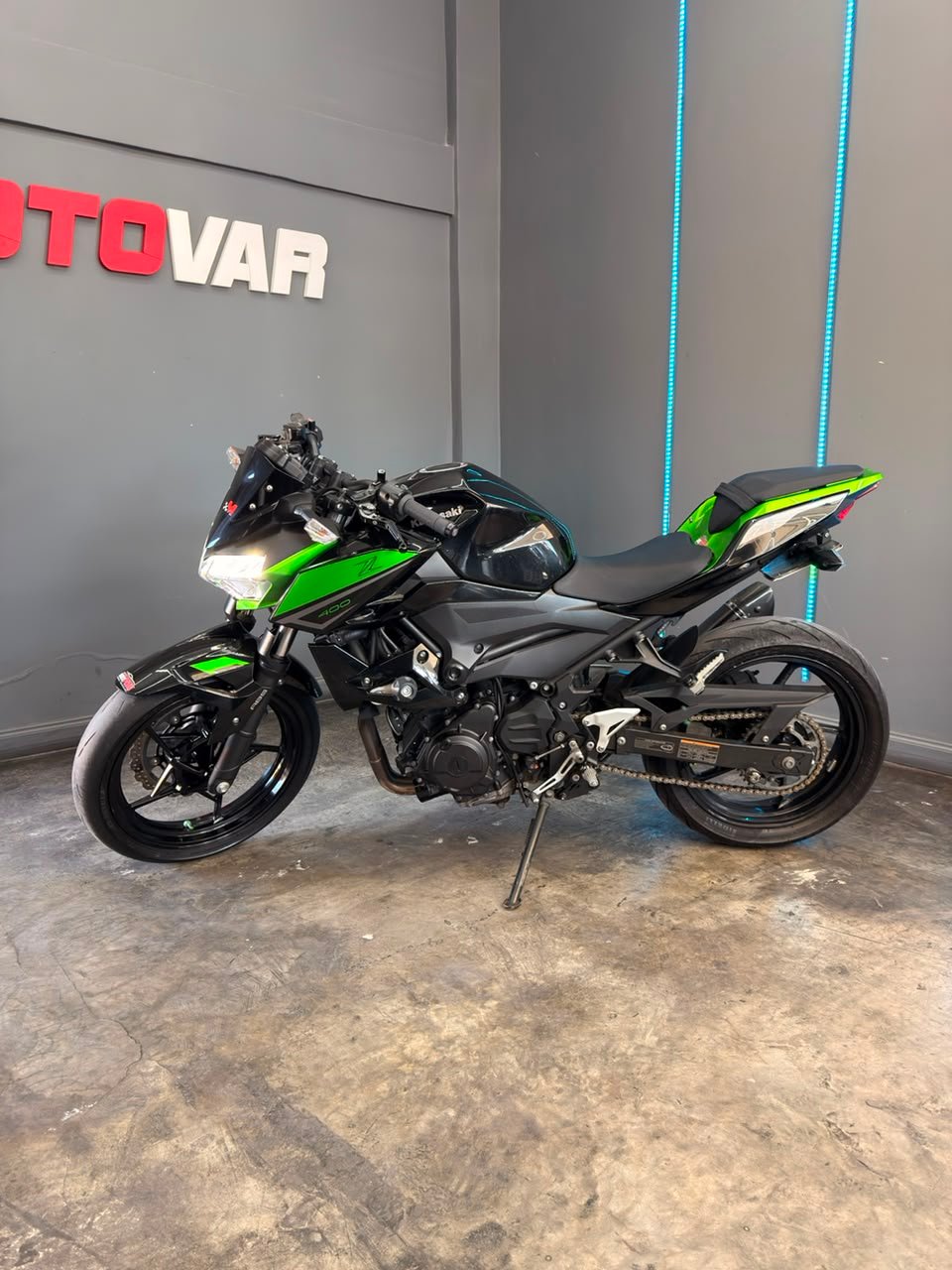 KAWASAKI Z400 2023