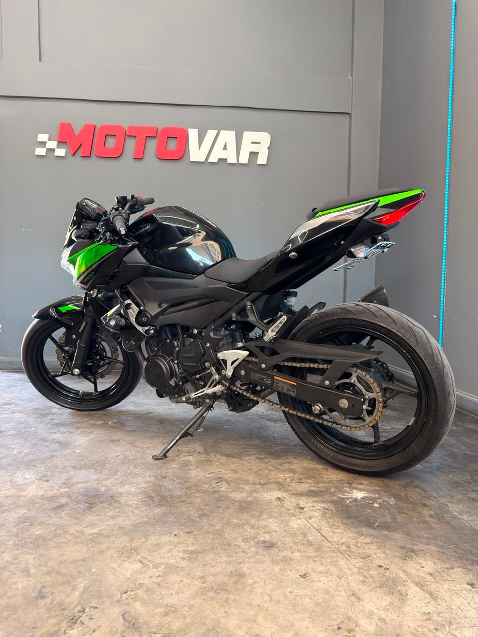 KAWASAKI Z400 2023