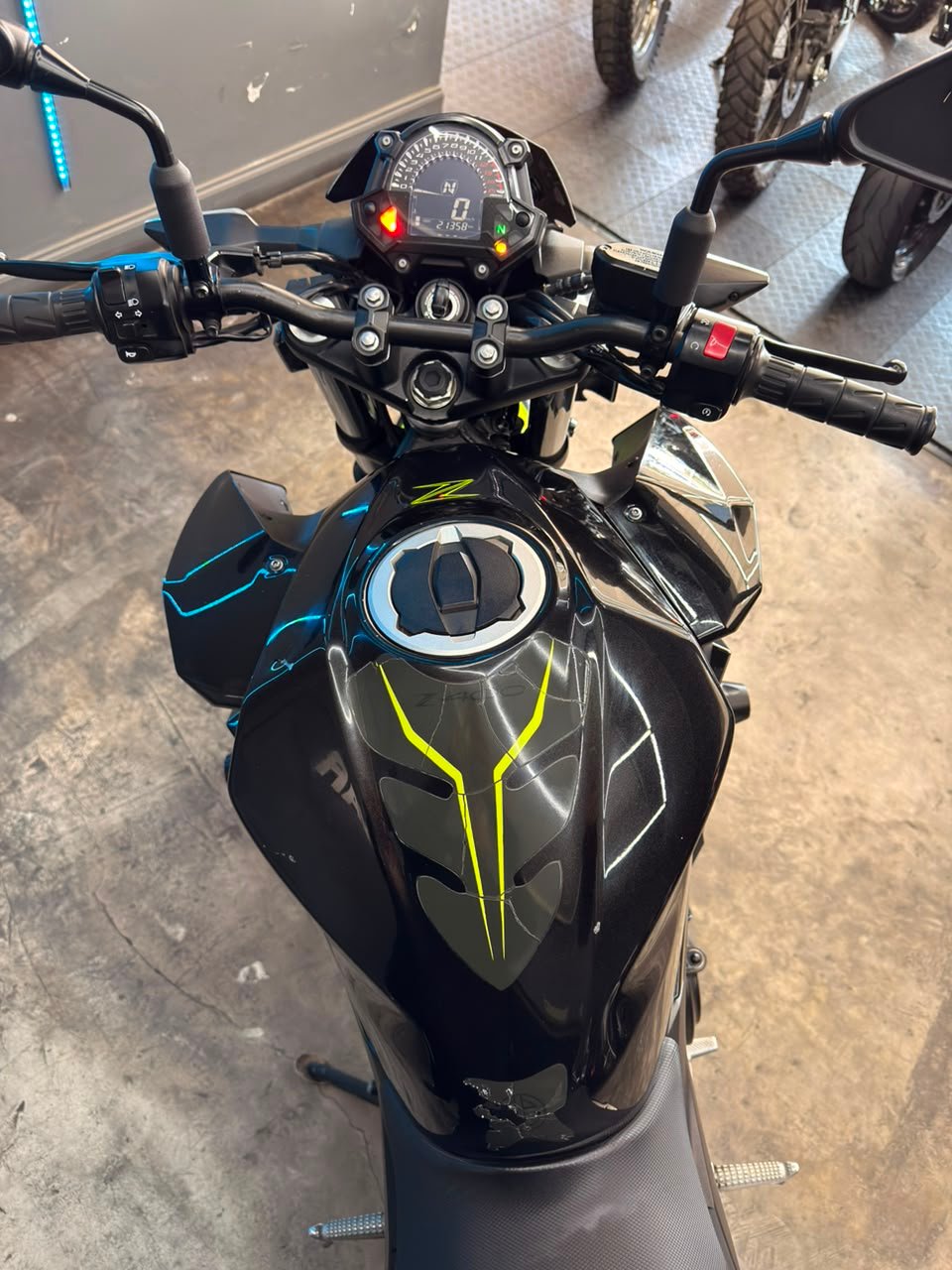 KAWASAKI Z400 2022