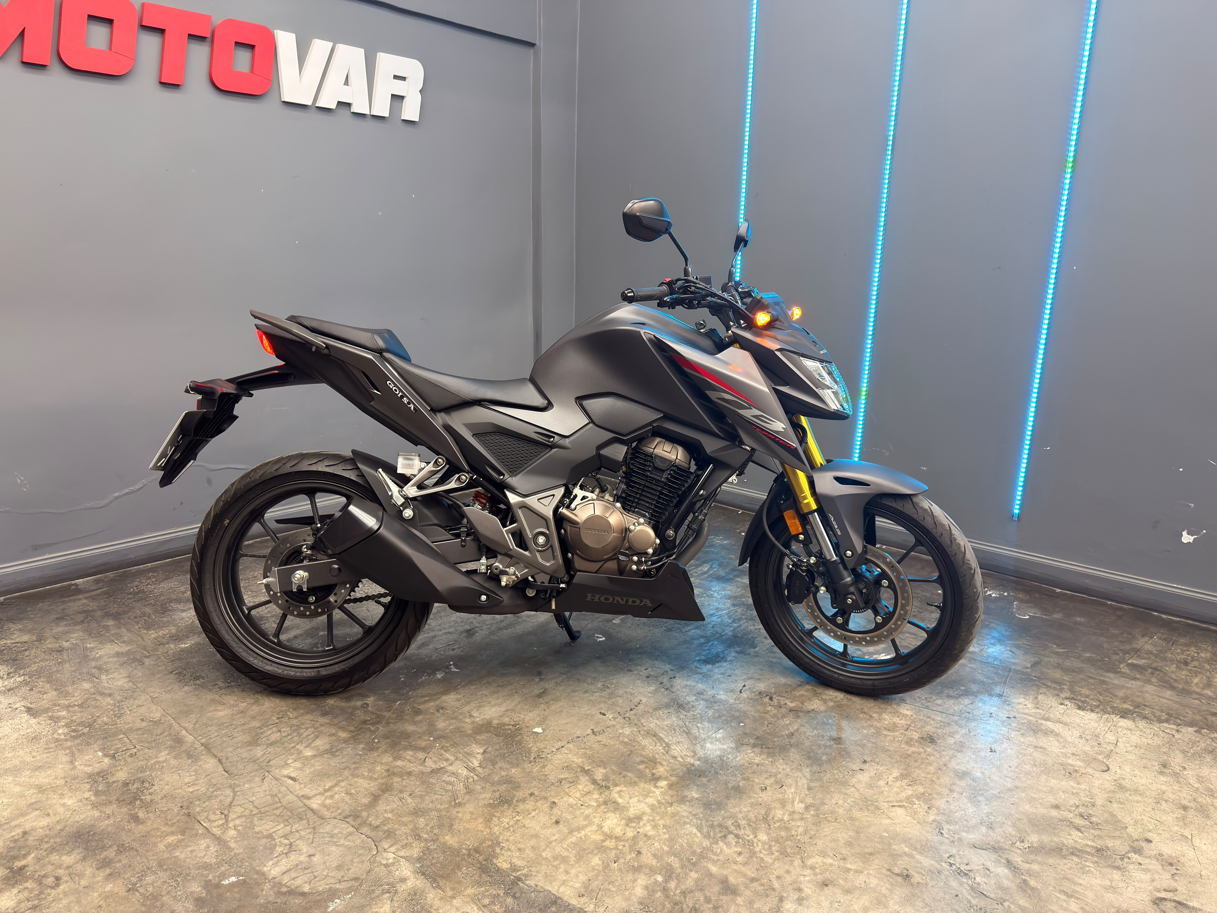HONDA CB300 2026