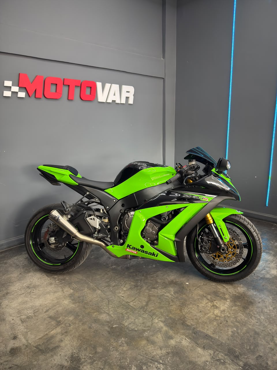 KAWASAKI ZX10R 2013