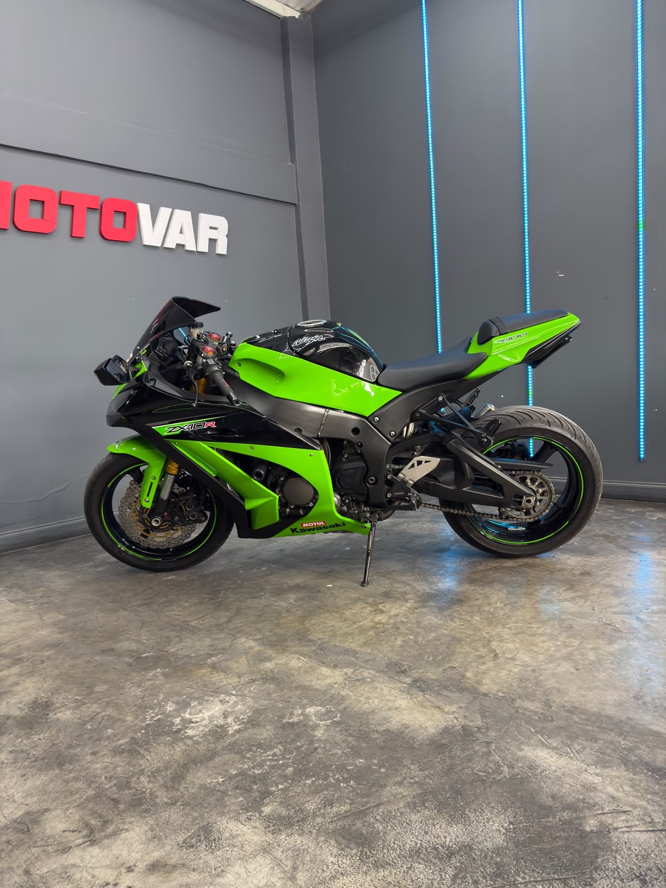 KAWASAKI ZX10R 2013