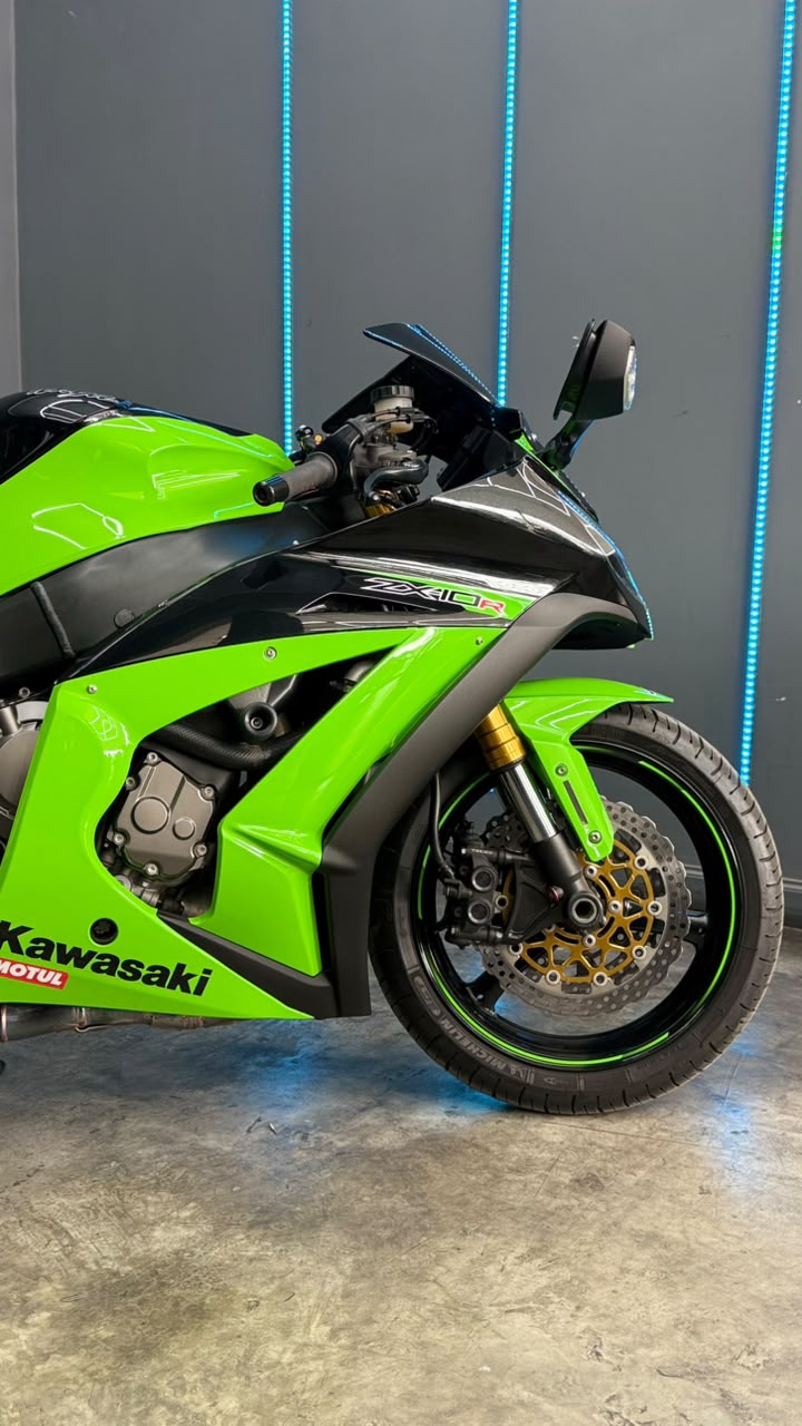KAWASAKI ZX10R 2013