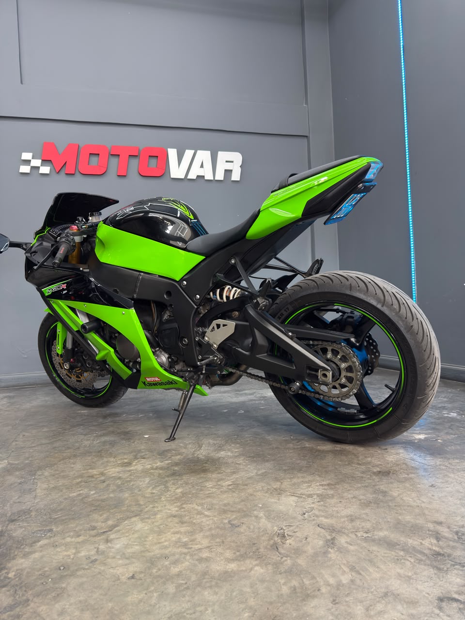 KAWASAKI ZX10R 2013