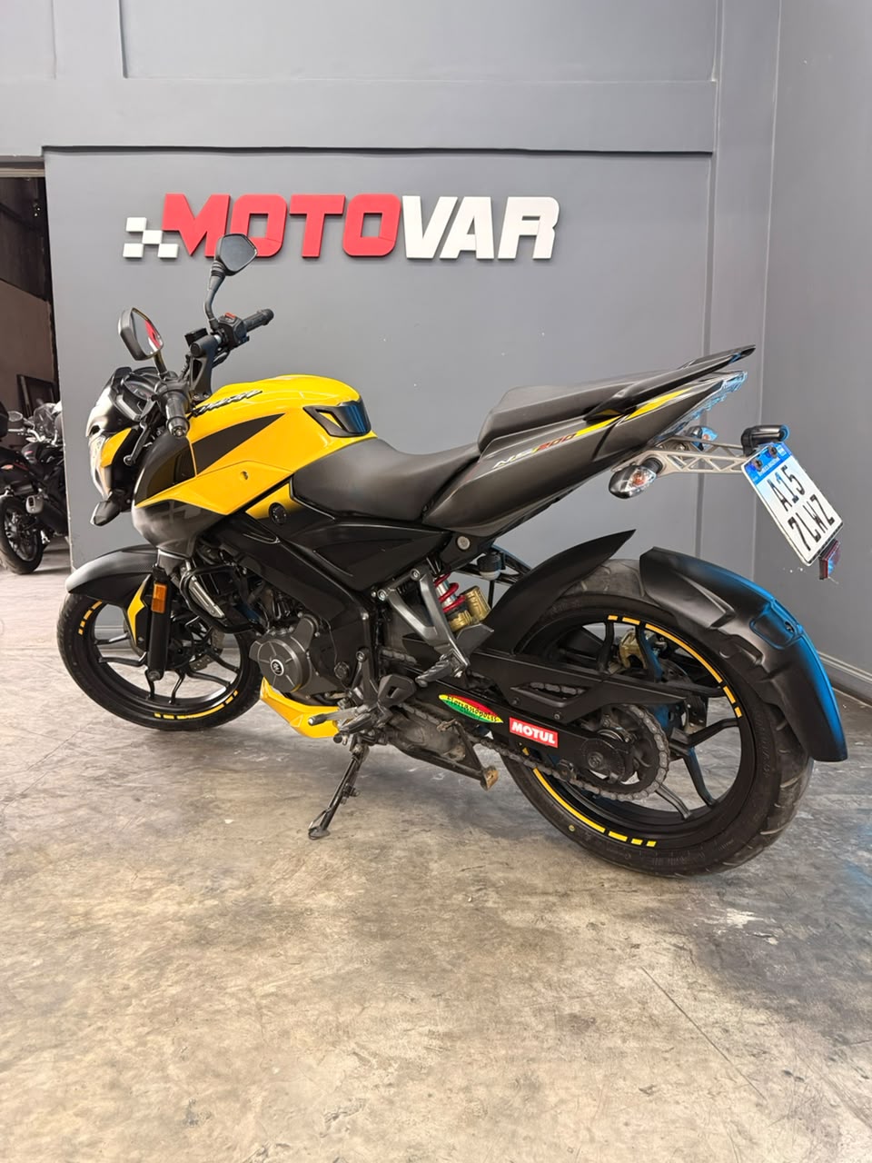 BAJAJ ROUSER 200 2022