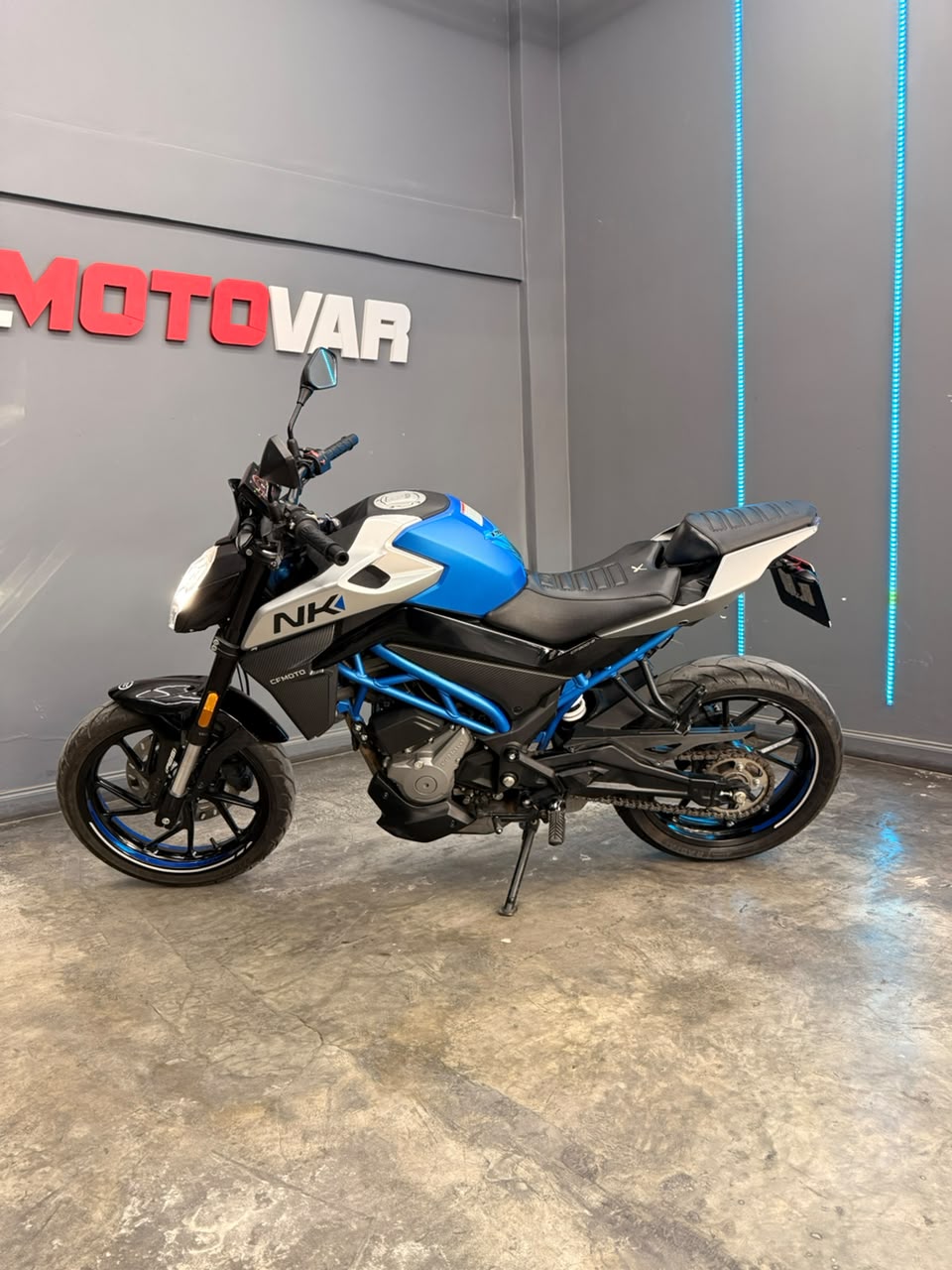 CFMOTO 300NK 2023