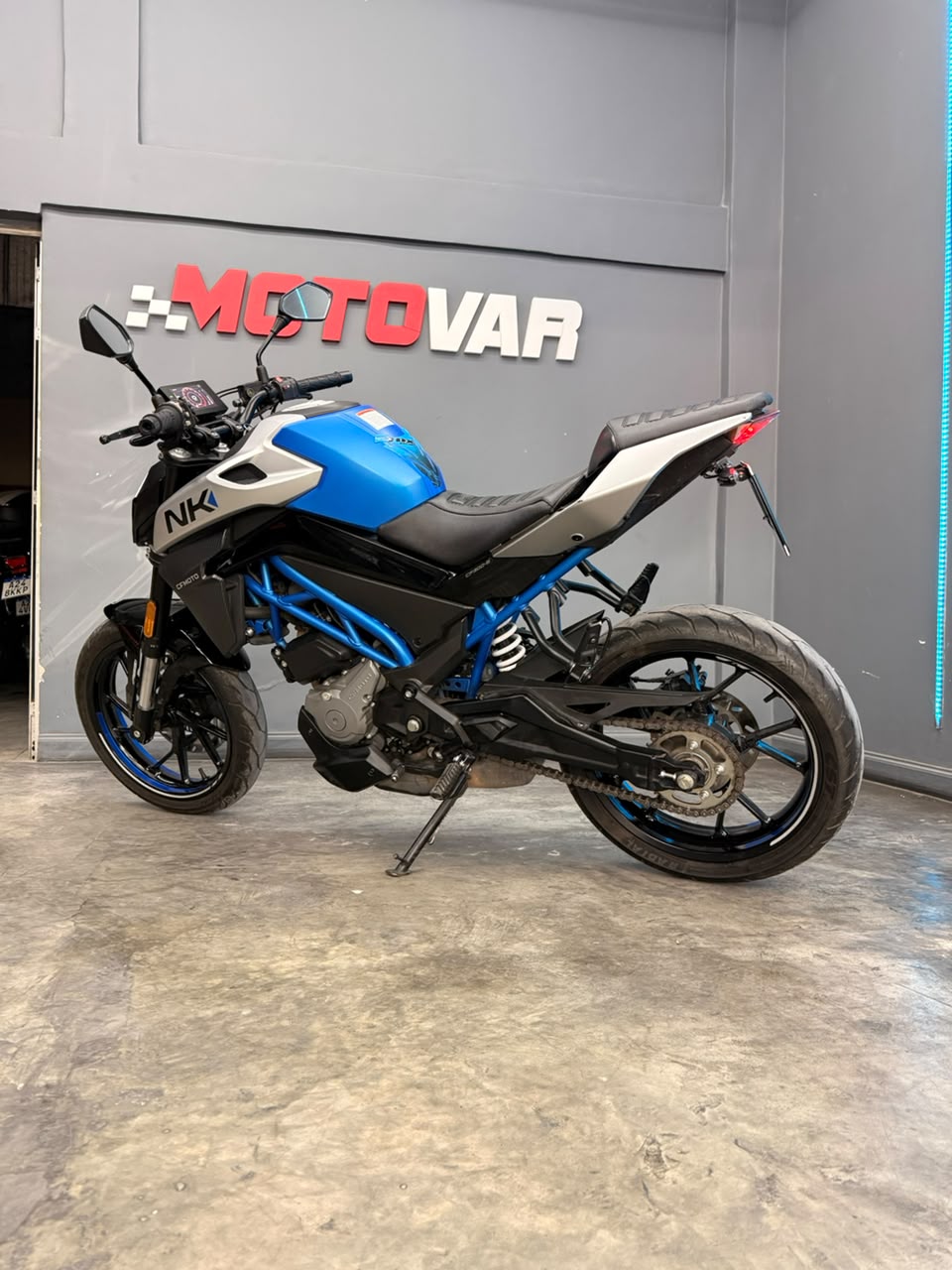 CFMOTO 300NK 2023