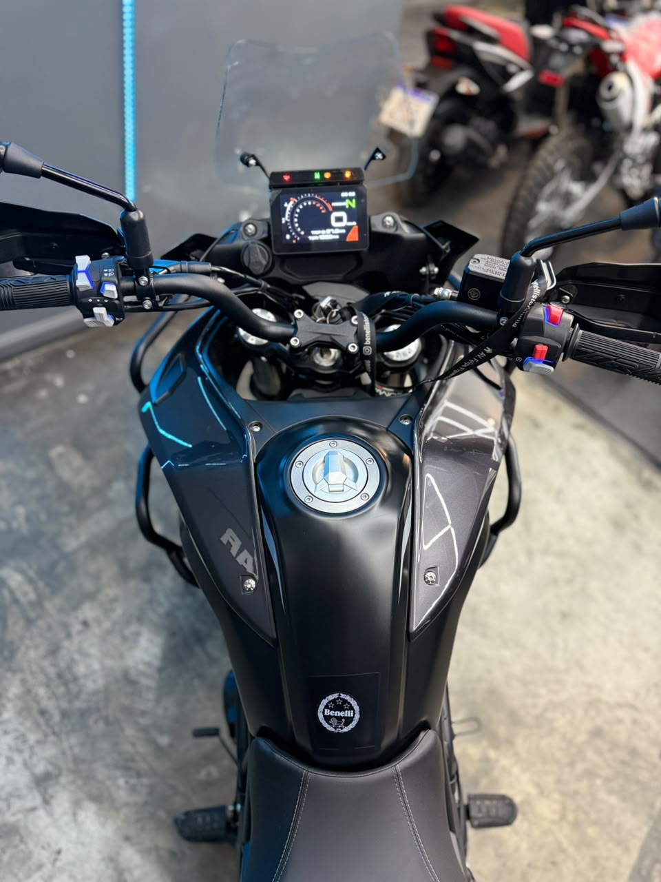 BENELLI TRK 702 2025