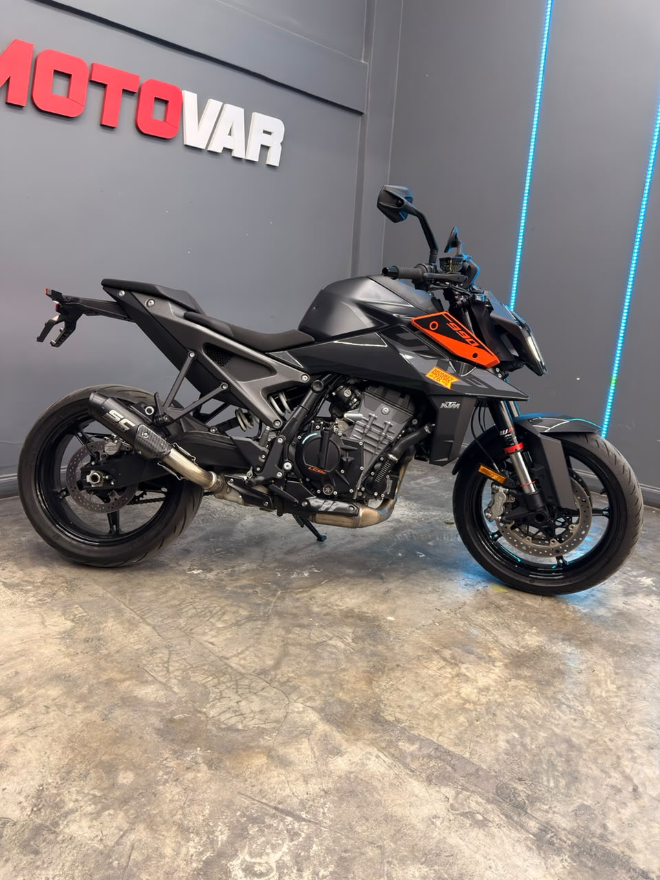 KTM DUKE 990