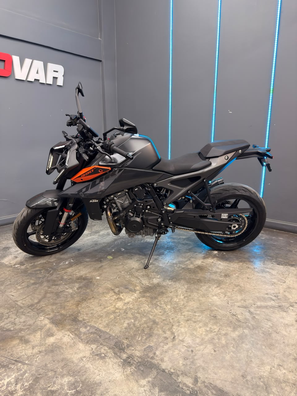 KTM DUKE 990 2025