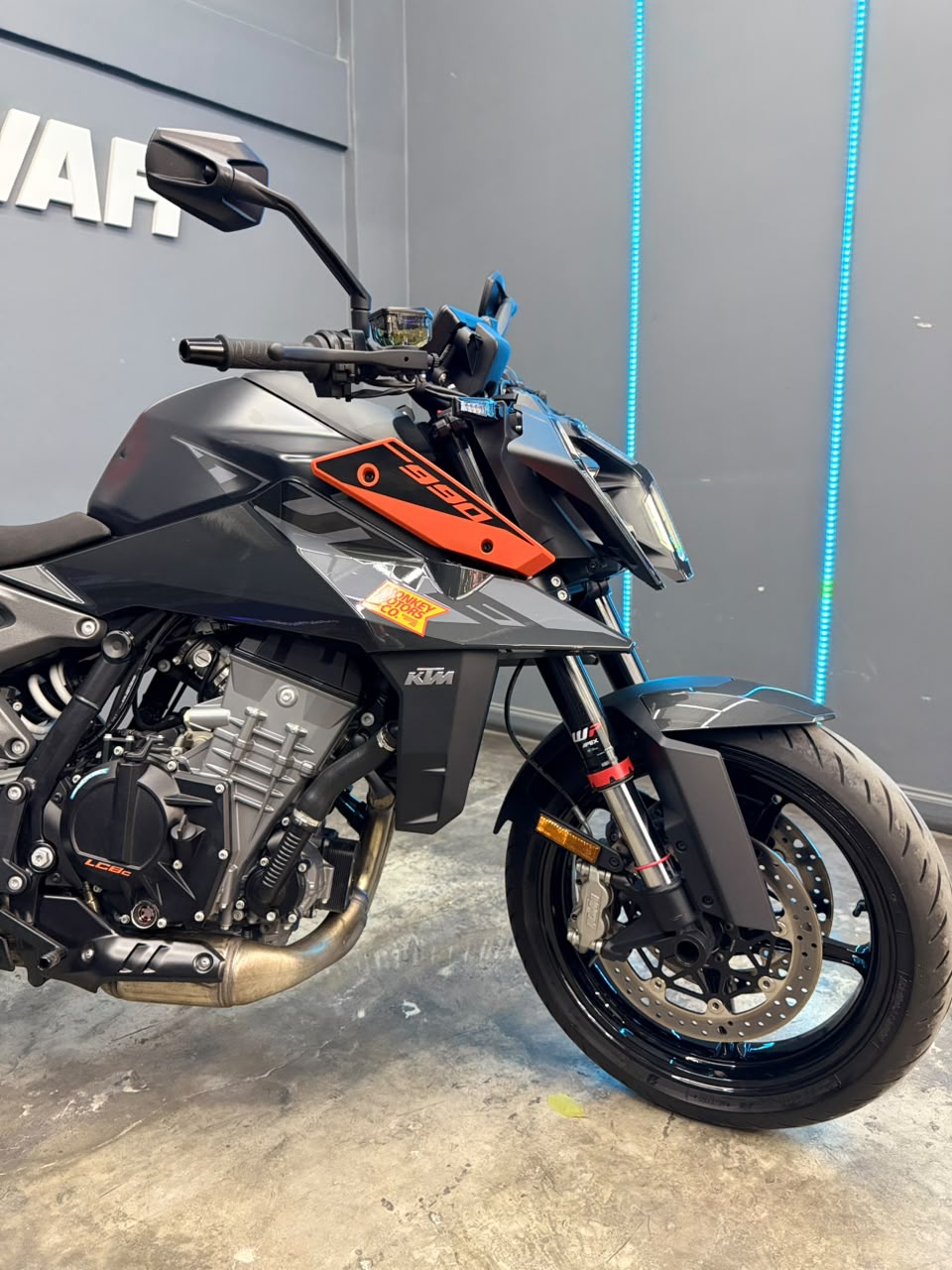 KTM DUKE 990 2025
