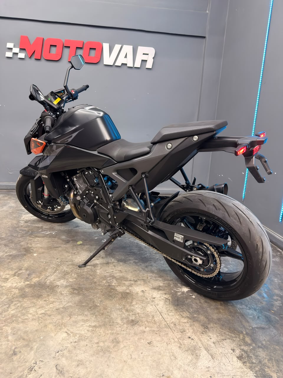 KTM DUKE 990 2025