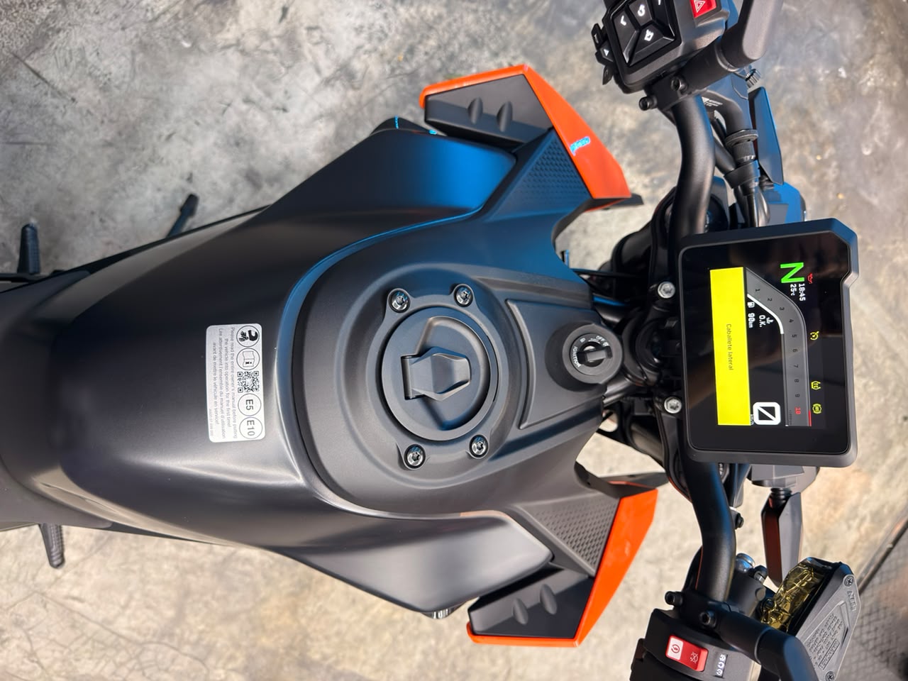 KTM DUKE 990 2025