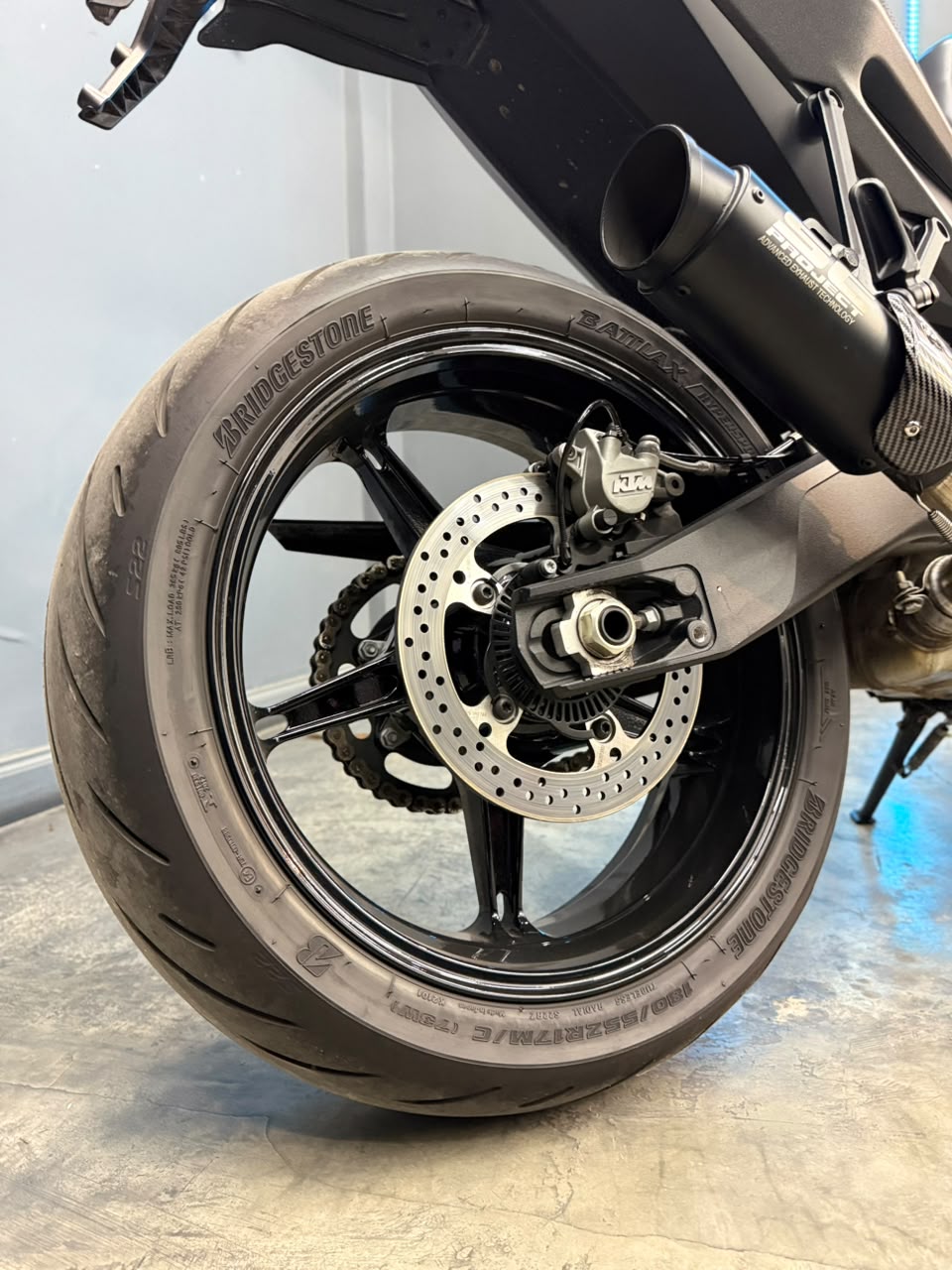 KTM DUKE 990 2025