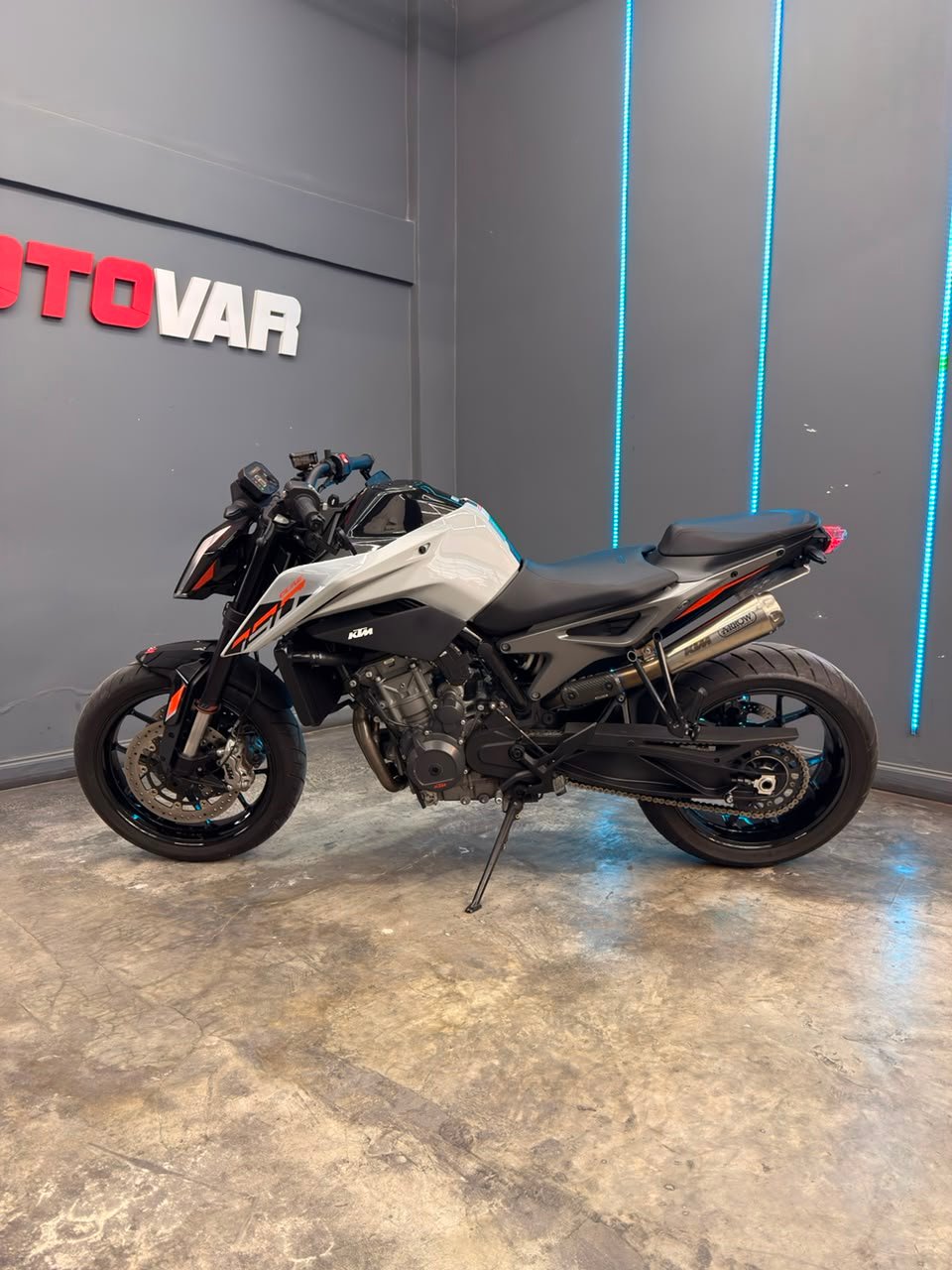 KTM DUKE 790 2024
