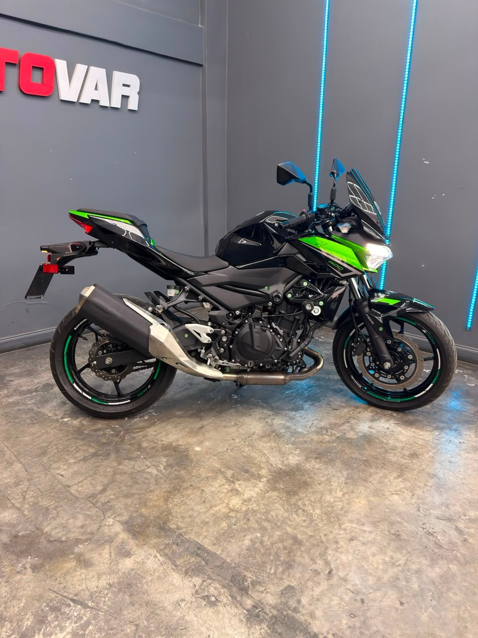 KAWASAKI Z400 2023